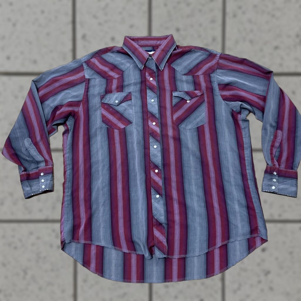 Wrangler VINTAGE Wrangler Western Pearl Snap Shirt Men XL Red Geometric Long Sleeve Distress Cowboy Grunge Workwear 60s 70s 80s Size US XL / EU 56 / 4 - 1 Thumbnail