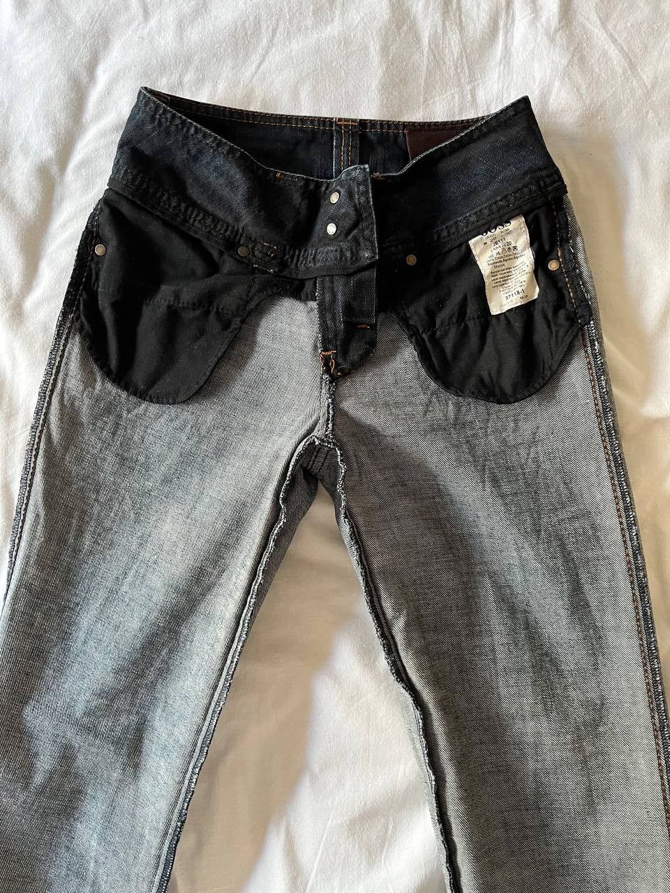 Hugo Boss × Vintage Boss W26/L30 vintage women's flared low rise Y2K jeans Size 26" / US 2 / IT 38 - 7 Thumbnail