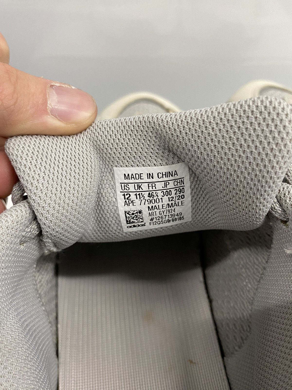 Adidas × Kanye West Adidas Yeezy boost 350 V2 cream Size US 12 / EU 45 - 9 Thumbnail