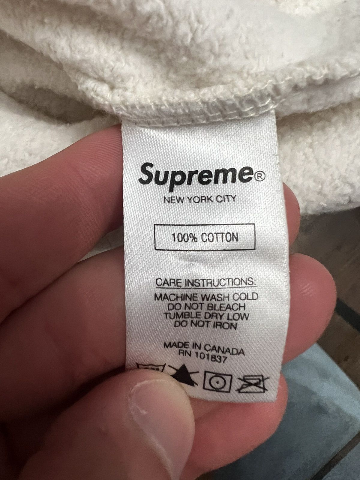 Supreme Supreme Box Logo Sweatshirt off white color Size US M / EU 48-50 / 2 - 6 Thumbnail