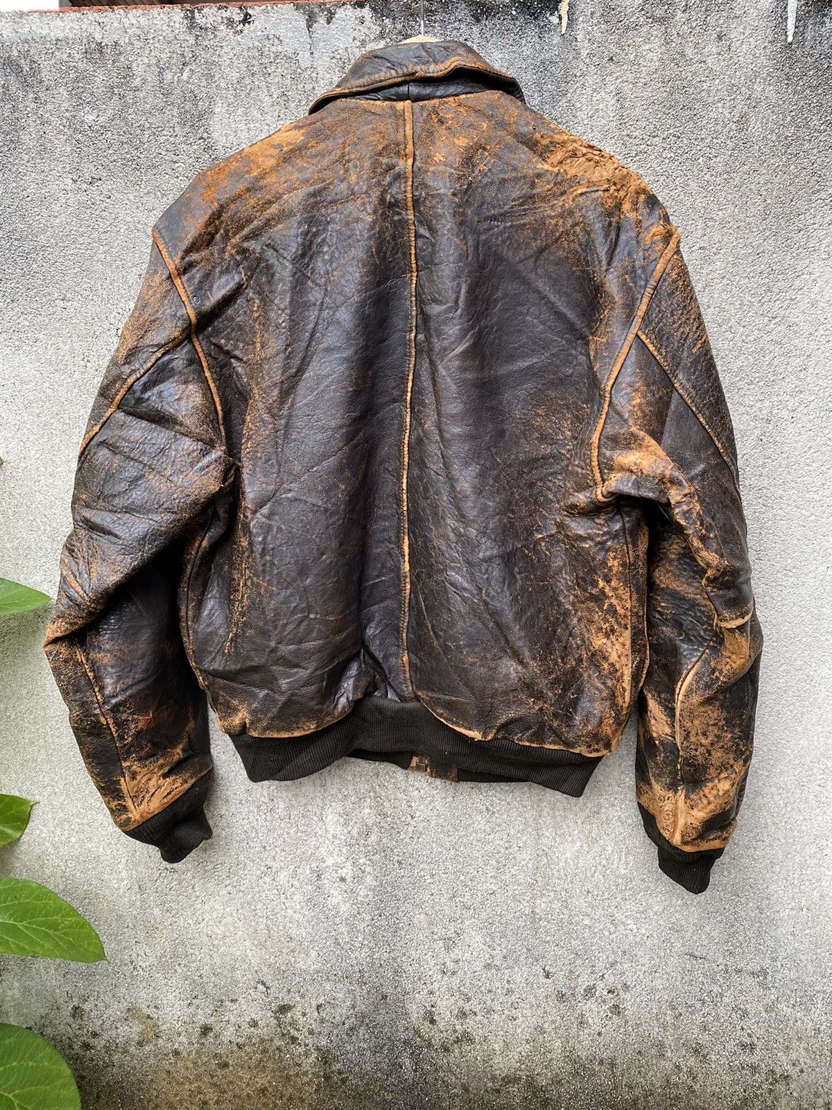 Avirex 1991 Avirex Type A-2 USAF Bomber Leather Jacket Size US M / EU 48-50 / 2 - 4 Thumbnail