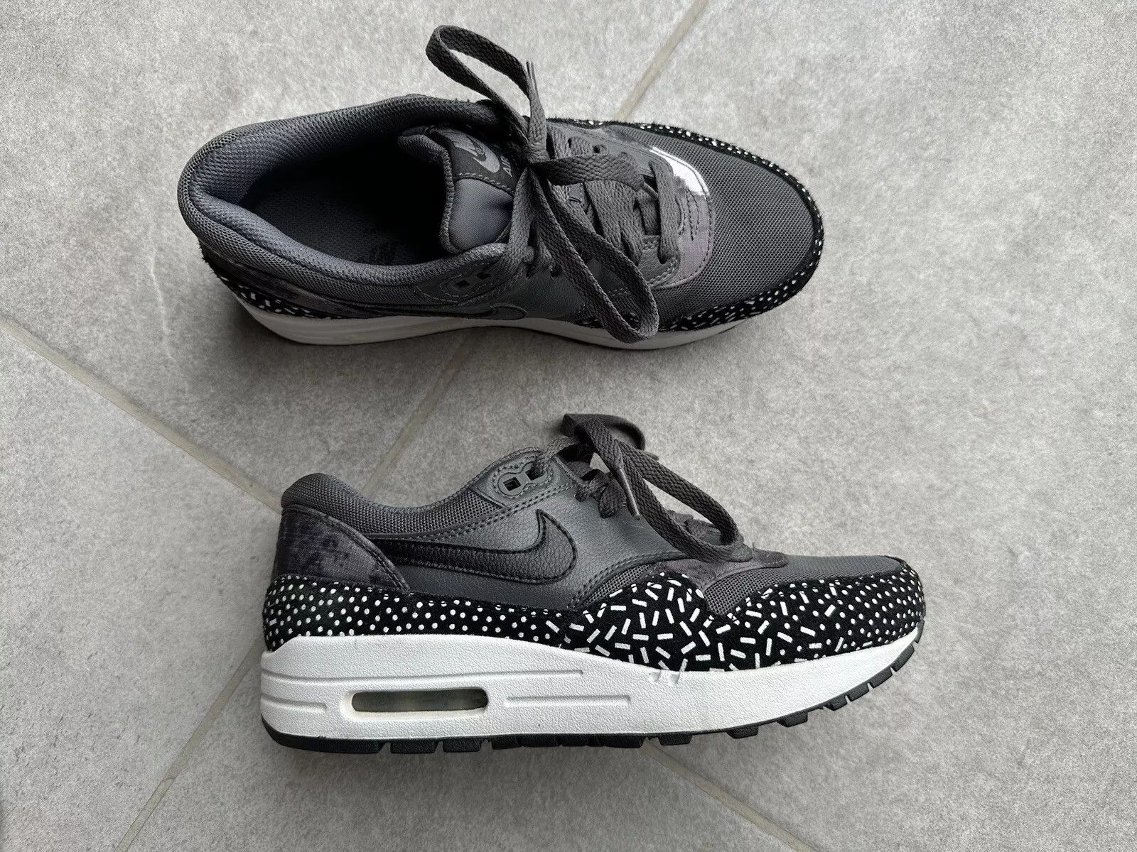 Nike Nike Air Max 1 Dark Grey Metallic 2014 Womens Shoes Sneakers Size US 6.5 / IT 36.5 - 2 Thumbnail