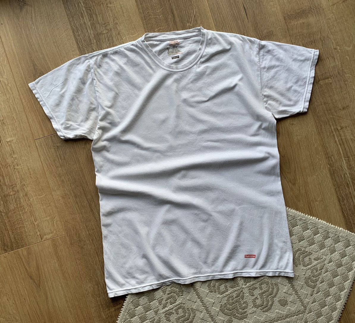 Supreme Hanes & Supreme tagless t-shirt tee Size US M / EU 48-50 / 2 - 1 Thumbnail