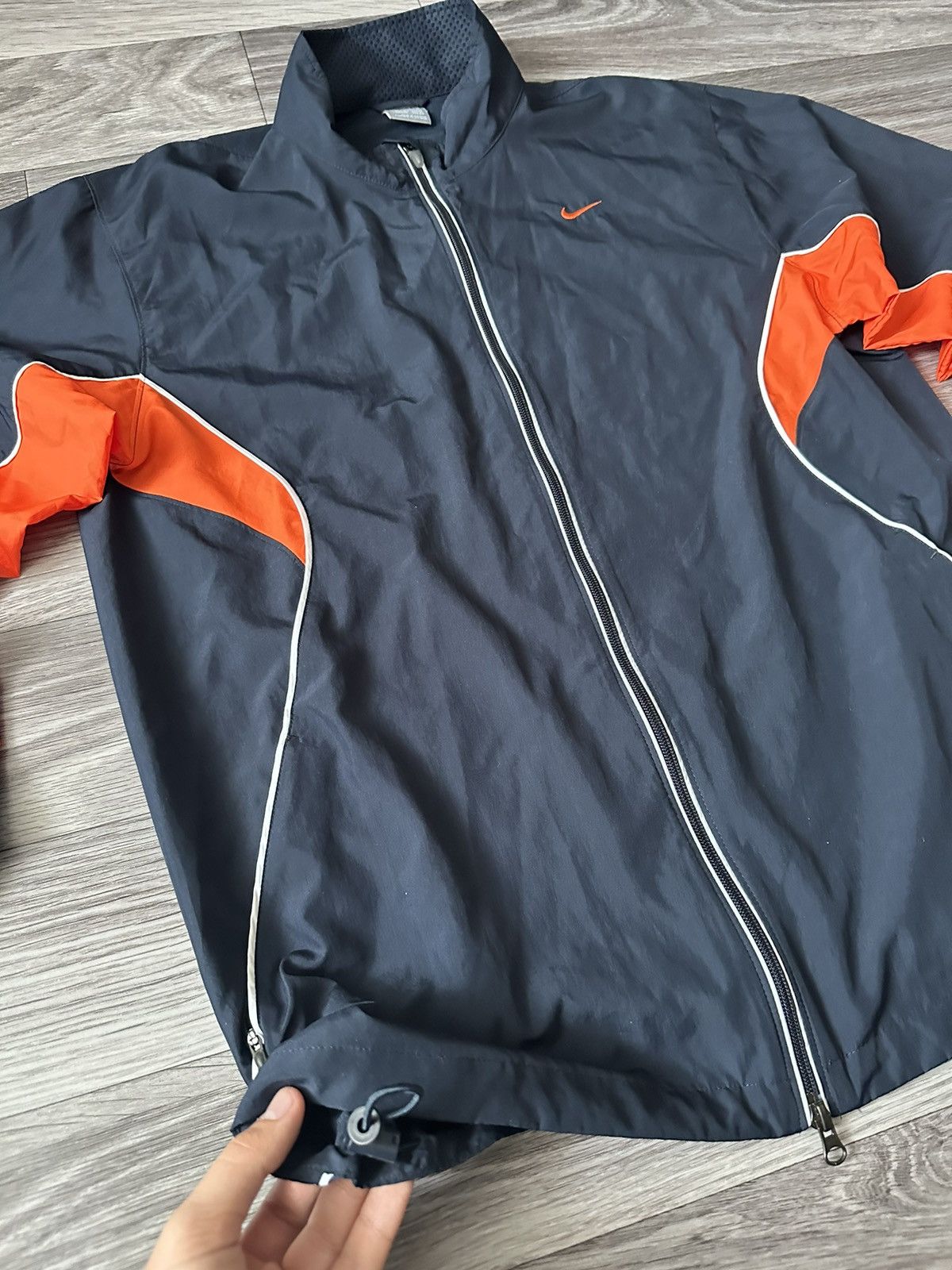 Nike Nike Tn Court vintage Windrunner jacket y2k nylon track jack Size US L / EU 52-54 / 3 - 4 Thumbnail