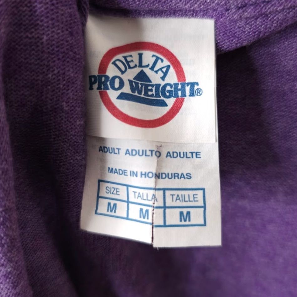Delta Yellowstone National Park T Shirt Mens Size Medium Purple Travel Destination Tee Size US M / EU 48-50 / 2 - 5 Thumbnail