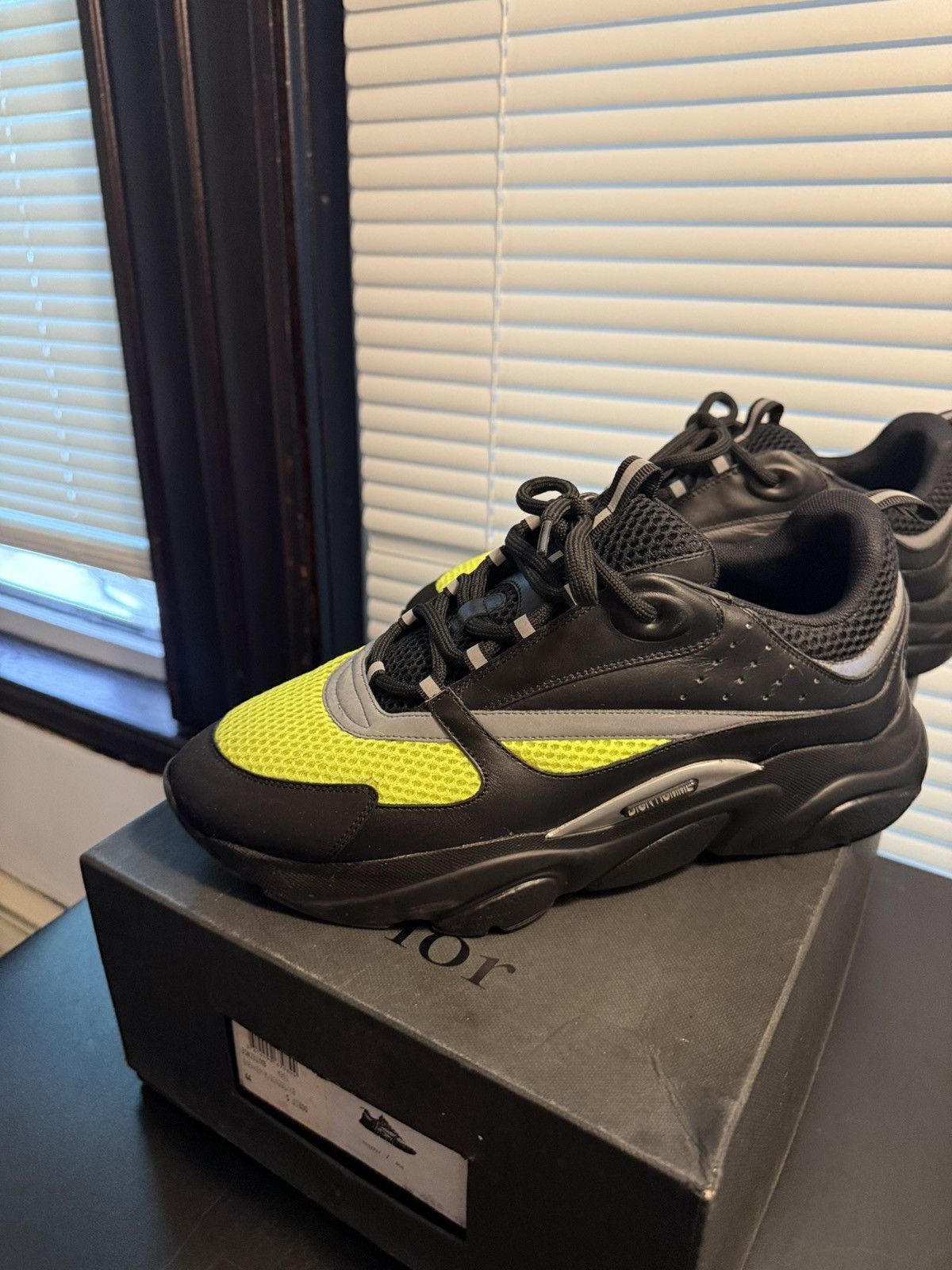 Dior Dior B22 Black Yellow Volt Size 11 US / 44 EU Size US 11 / EU 44 - 16 Thumbnail