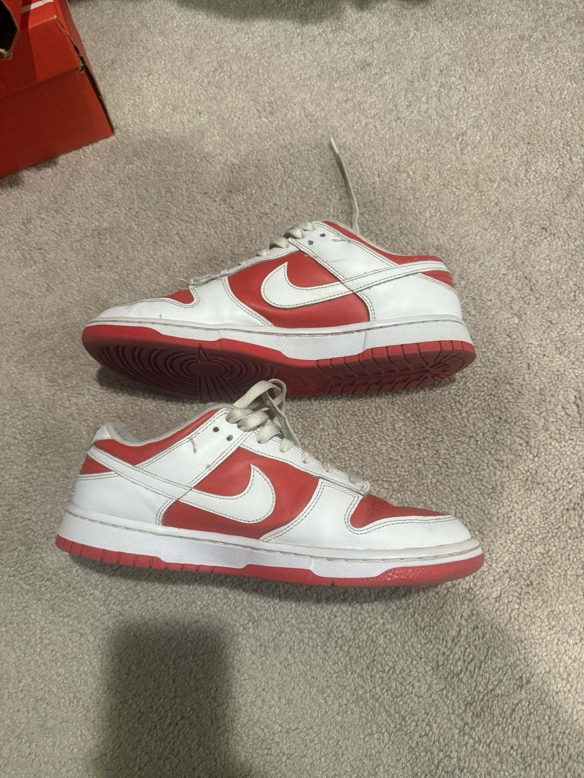 Nike championship red nike dunk low retro Size US 9 / EU 42 - 2 Thumbnail