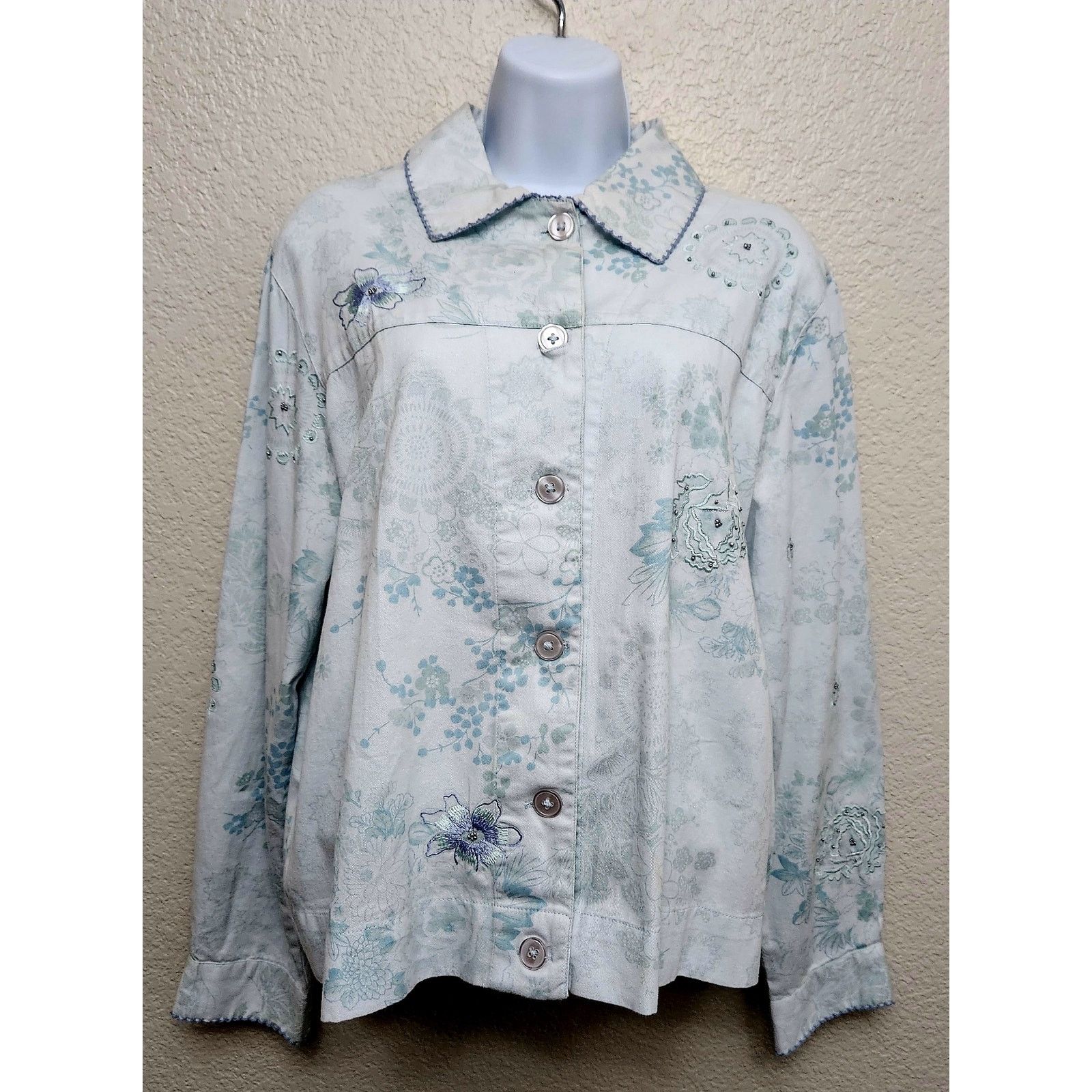 Other VTG Clearwater Creek Blue Embroidered Sequin Floral Top L Size L / US 10 / IT 46 - 1 Thumbnail