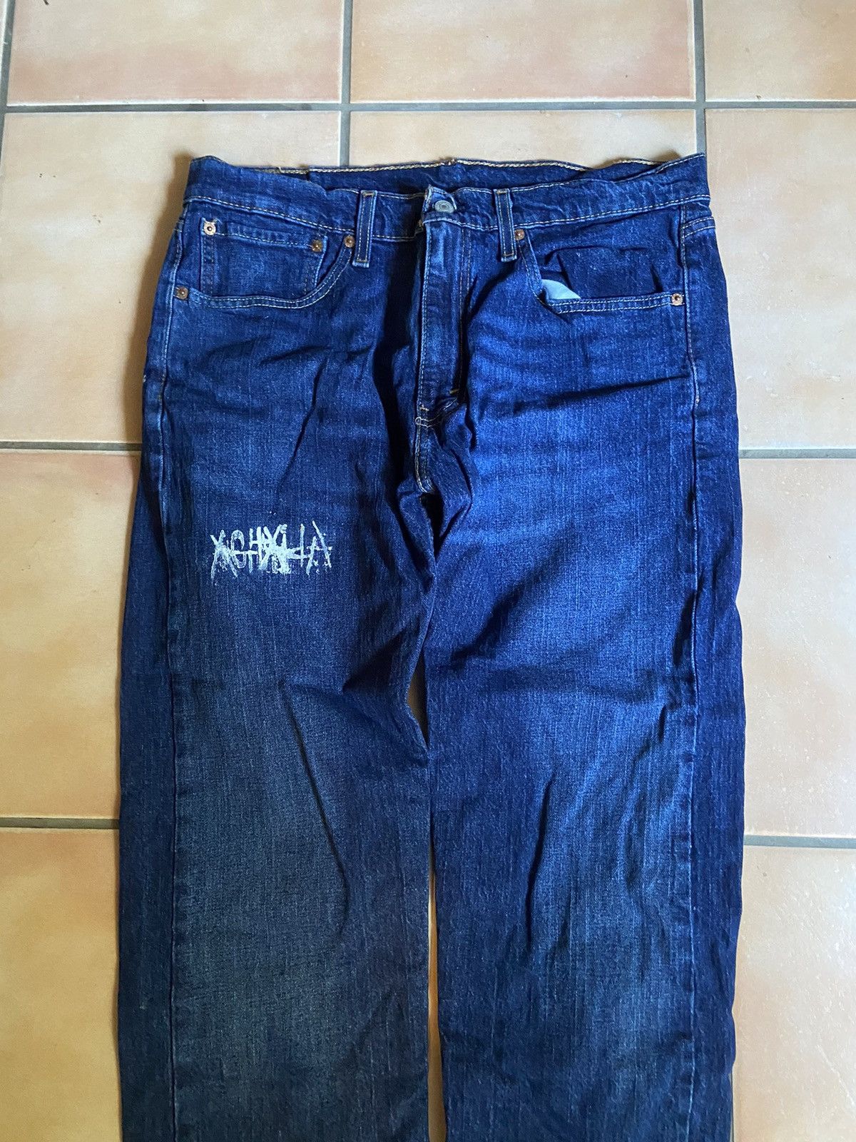 Levi's Levis with screenprinting Size US 34 / EU 50 - 2 Thumbnail