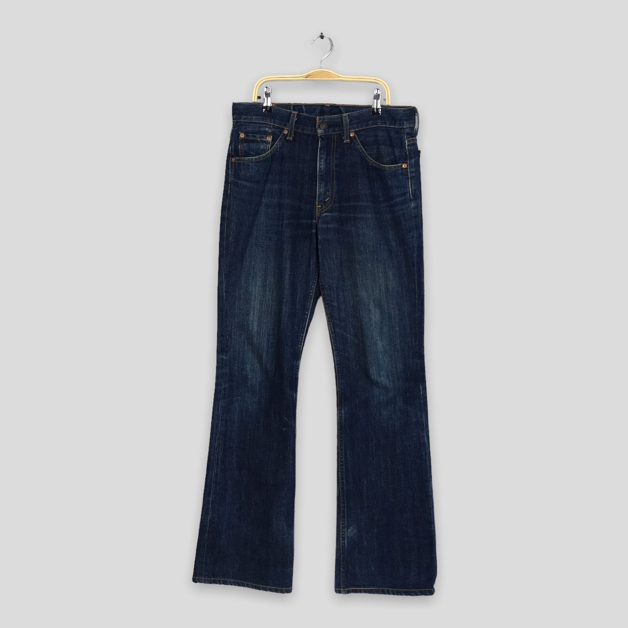 image of 20471120 x Le Grande Bleu L G B Size 30X31.5 Vintage Levi's 517 Wide Leg Bootcut Jeans in Blue