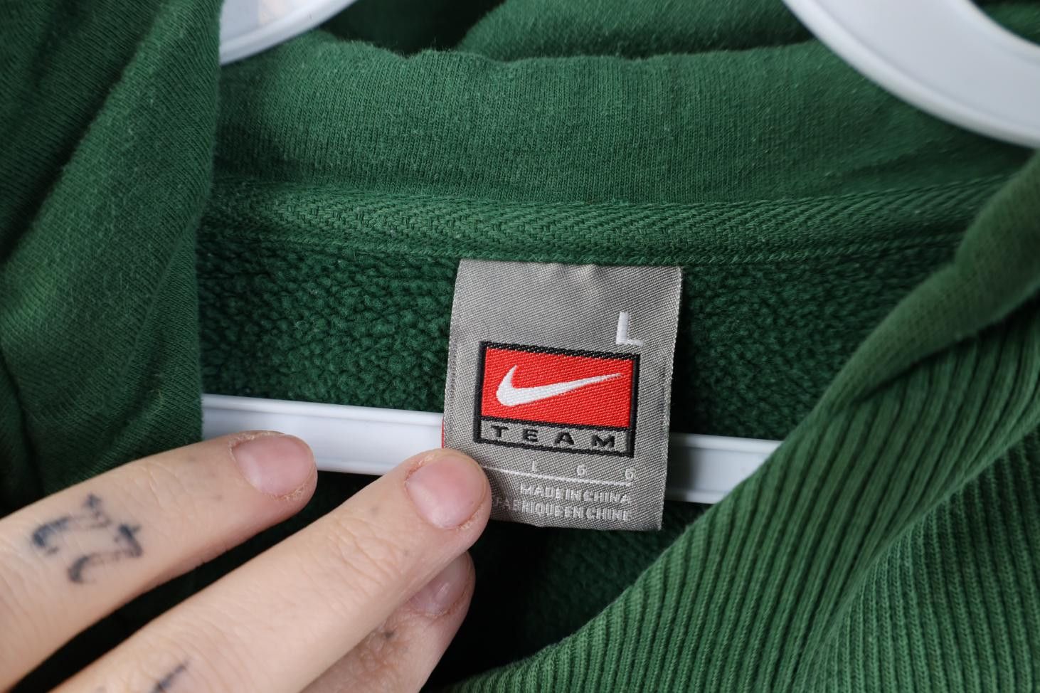 Nike Vintage Nike Mini Swoosh Michigan State University Hoodie Size US L / EU 52-54 / 3 - 11 Thumbnail