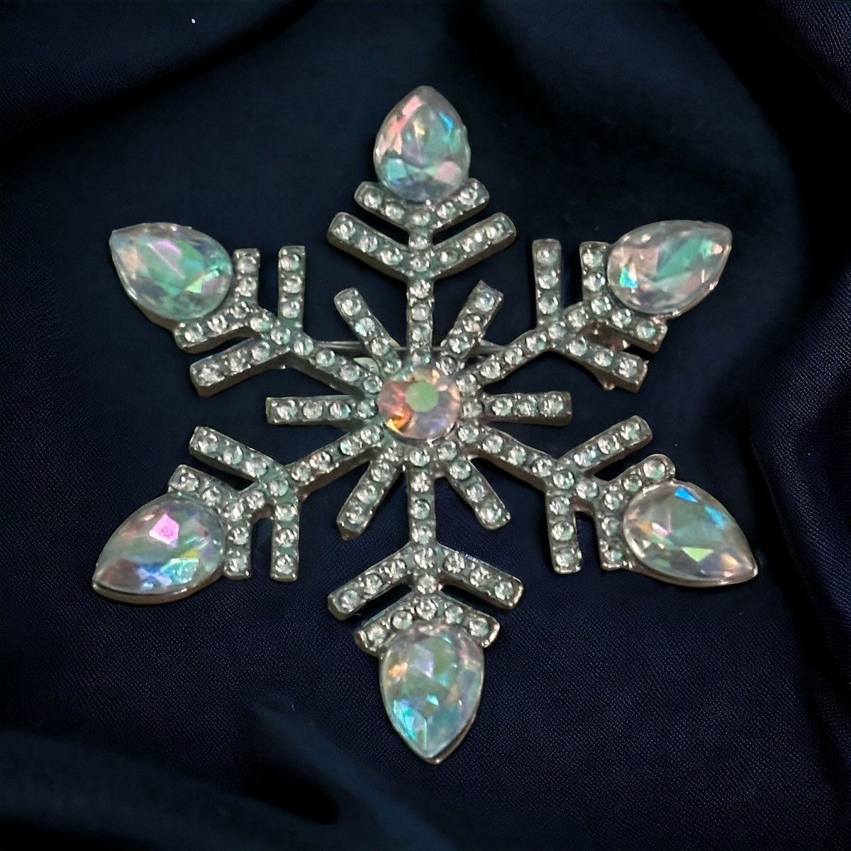 Vintage Vintage Aurora Borealis rhinestone snowflake brooch Size ONE SIZE - 1 Thumbnail