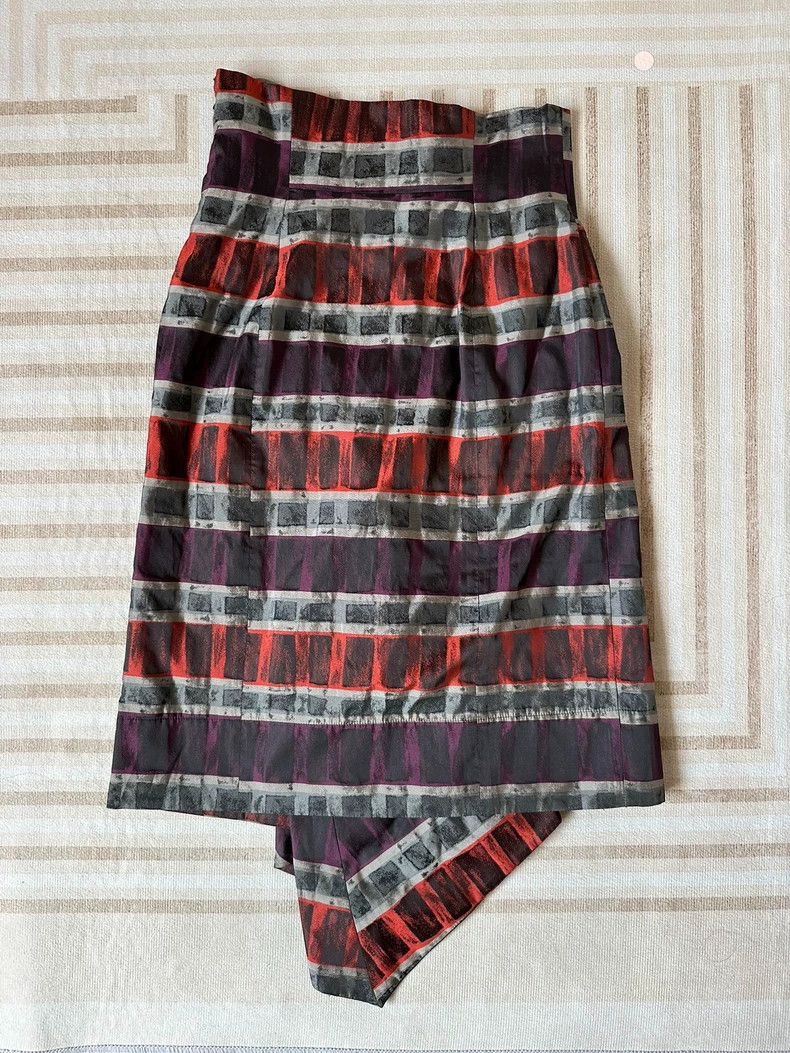 Vivienne Westwood Vivienne Westwood A half-length dress with irregular satin Size 26" / US 2 / IT 38 - 6 Thumbnail