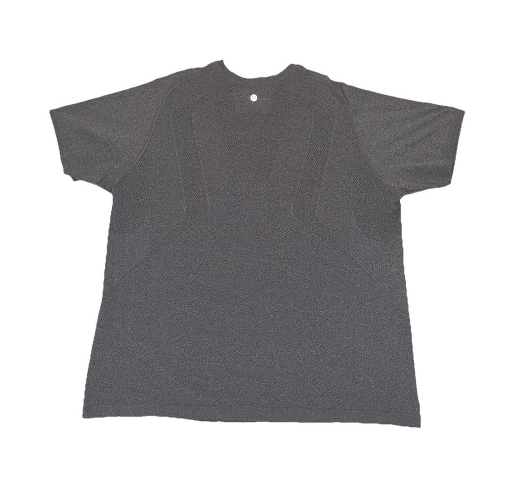Lululemon LULULEMON METAL VENT V-NECK SHORTSLEEVE SHIRT GRAY SIZE XXL Size US XXL / EU 58 / 5 - 8 Thumbnail