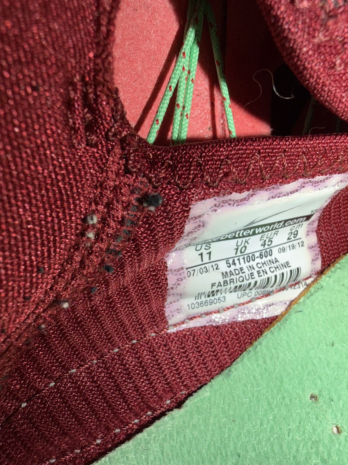 Nike Lebron 10 xmas Size US 11 / EU 44 - 6 Thumbnail
