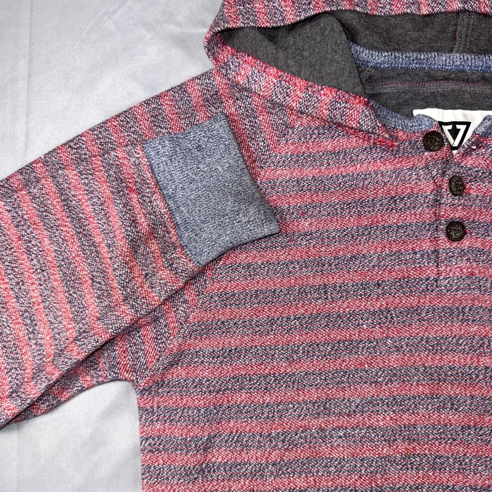 Vissla Vissla Hoodie Mens L Gray Red Striped Knit Henley Pullover Surf Casual Size US L / EU 52-54 / 3 - 5 Thumbnail