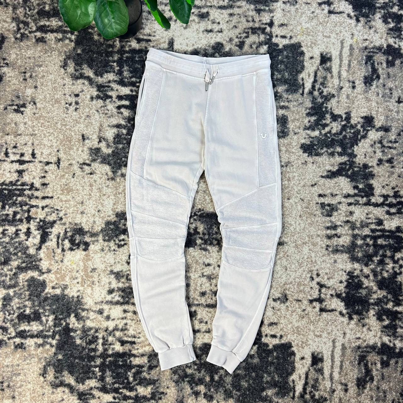 True Religion True Religion Metal Logo Vintage Sweatpants Size US 32 / EU 48 - 1 Thumbnail