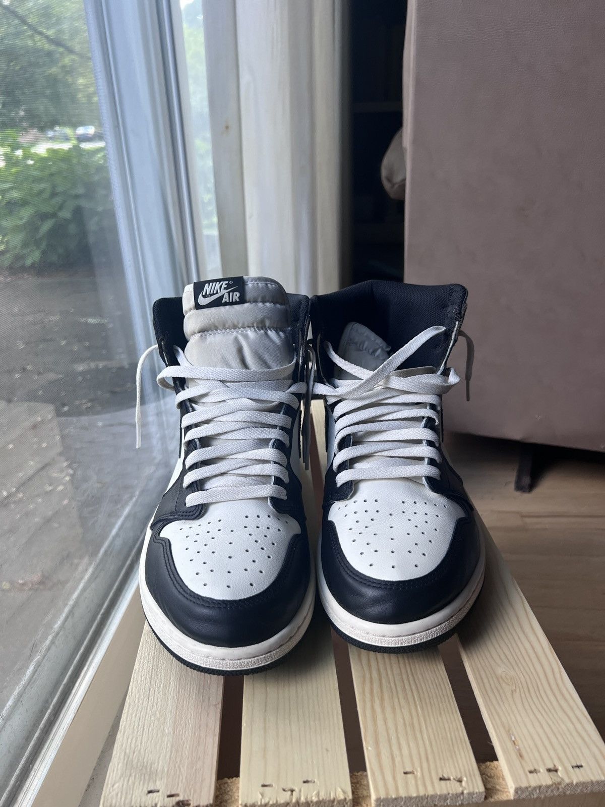 Jordan Brand Jordan 1 Mocha Size US 12.5 / EU 45-46 - 3 Thumbnail