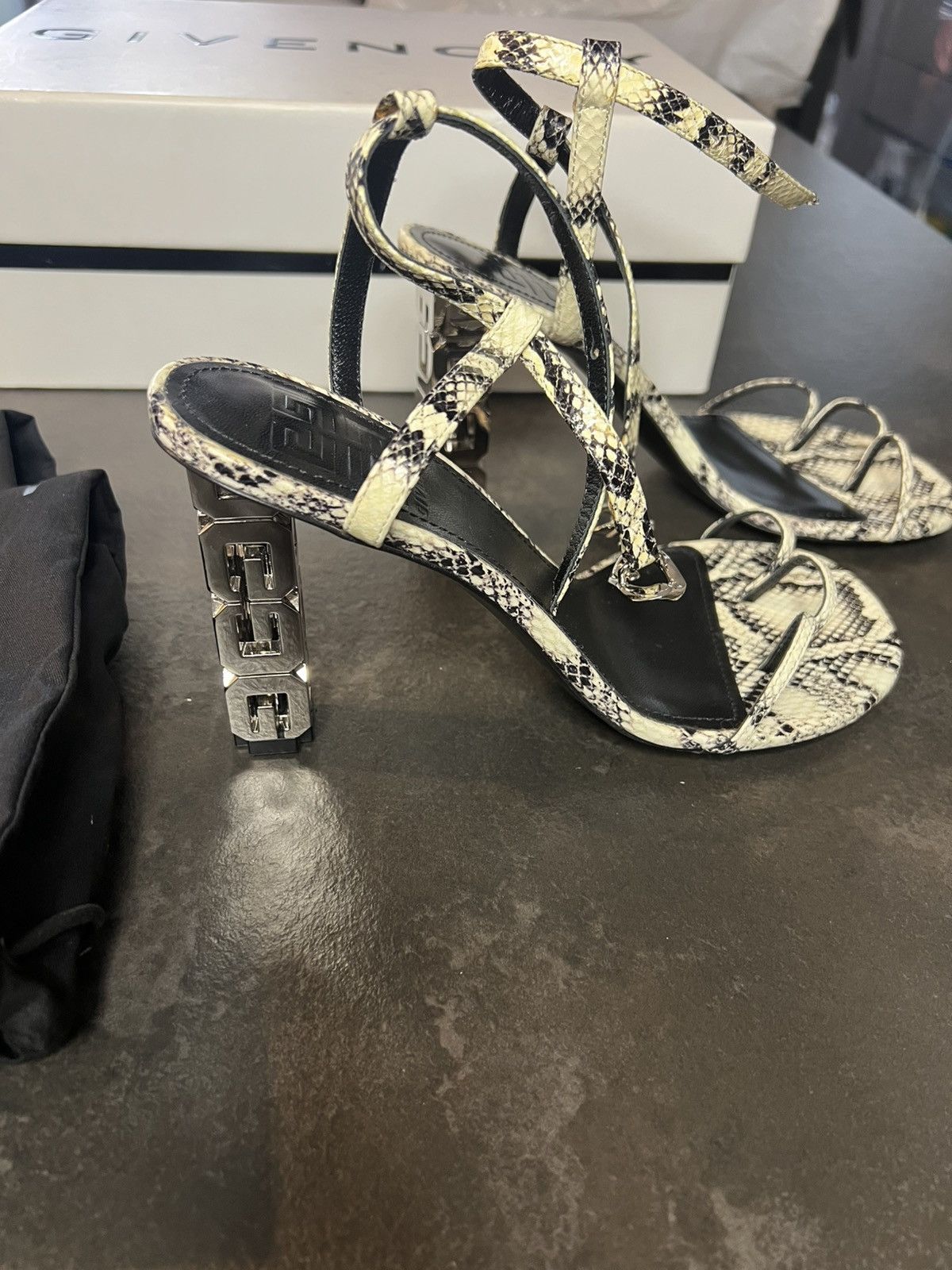 Givenchy Givenchy G Cube Sandals – PythonEffect – EU 38 /US 7.5 /UK 5 Size US 7.5 / IT 37.5 - 2 Thumbnail