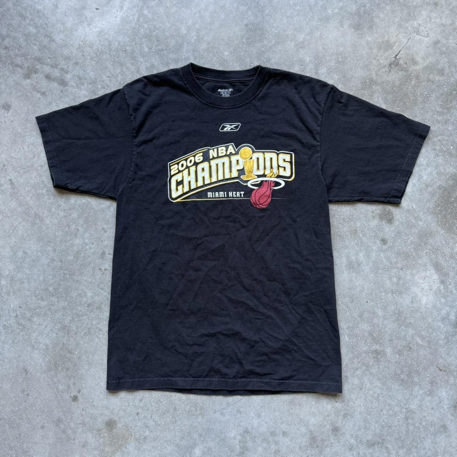 Reebok Reebok Miami Heat “Champions” 2006 Sports Graphic T-shirt Size US M / EU 48-50 / 2 - 1 Thumbnail