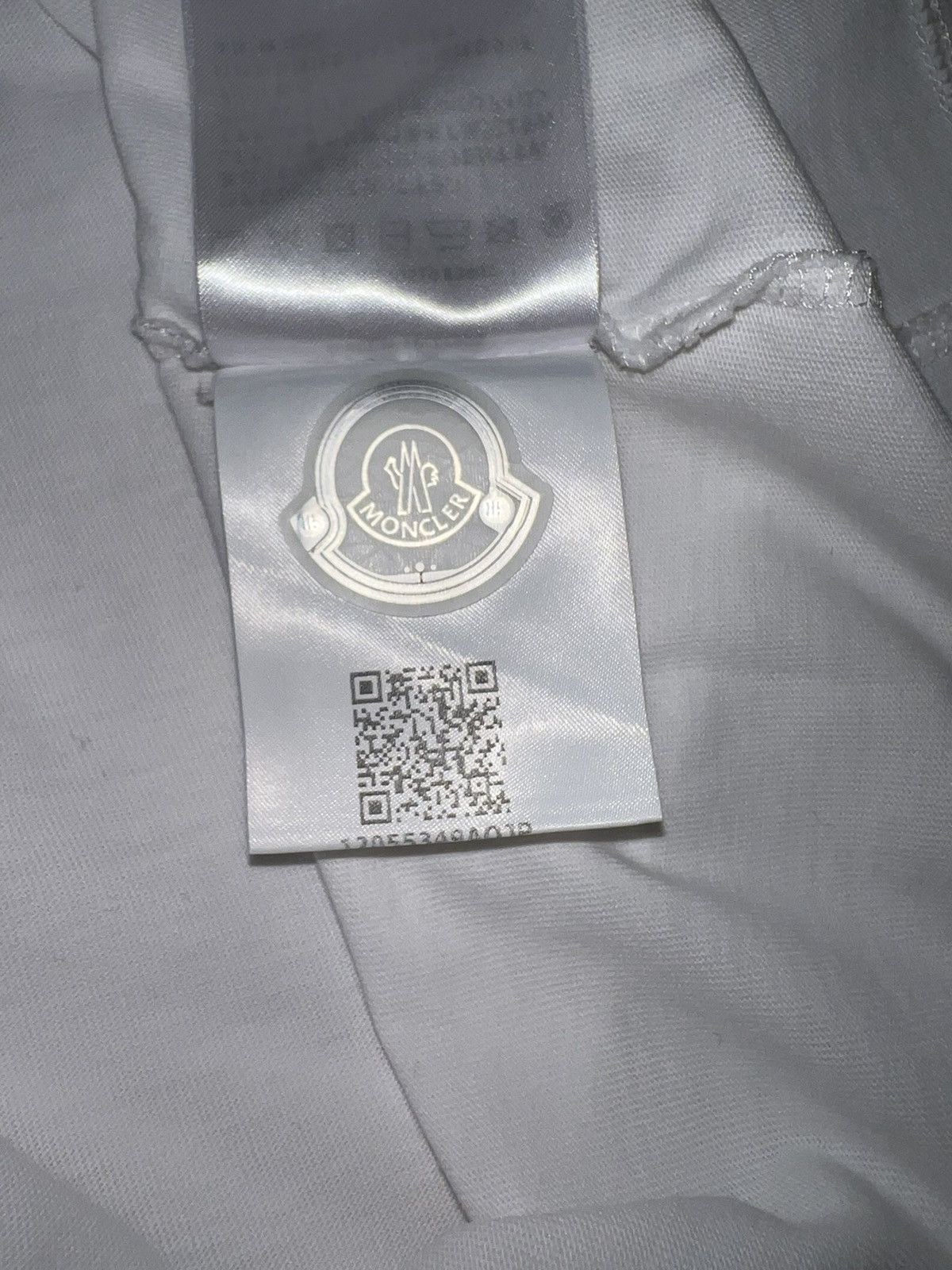 Moncler Moncler TShirt Size US L / EU 52-54 / 3 - 5 Thumbnail