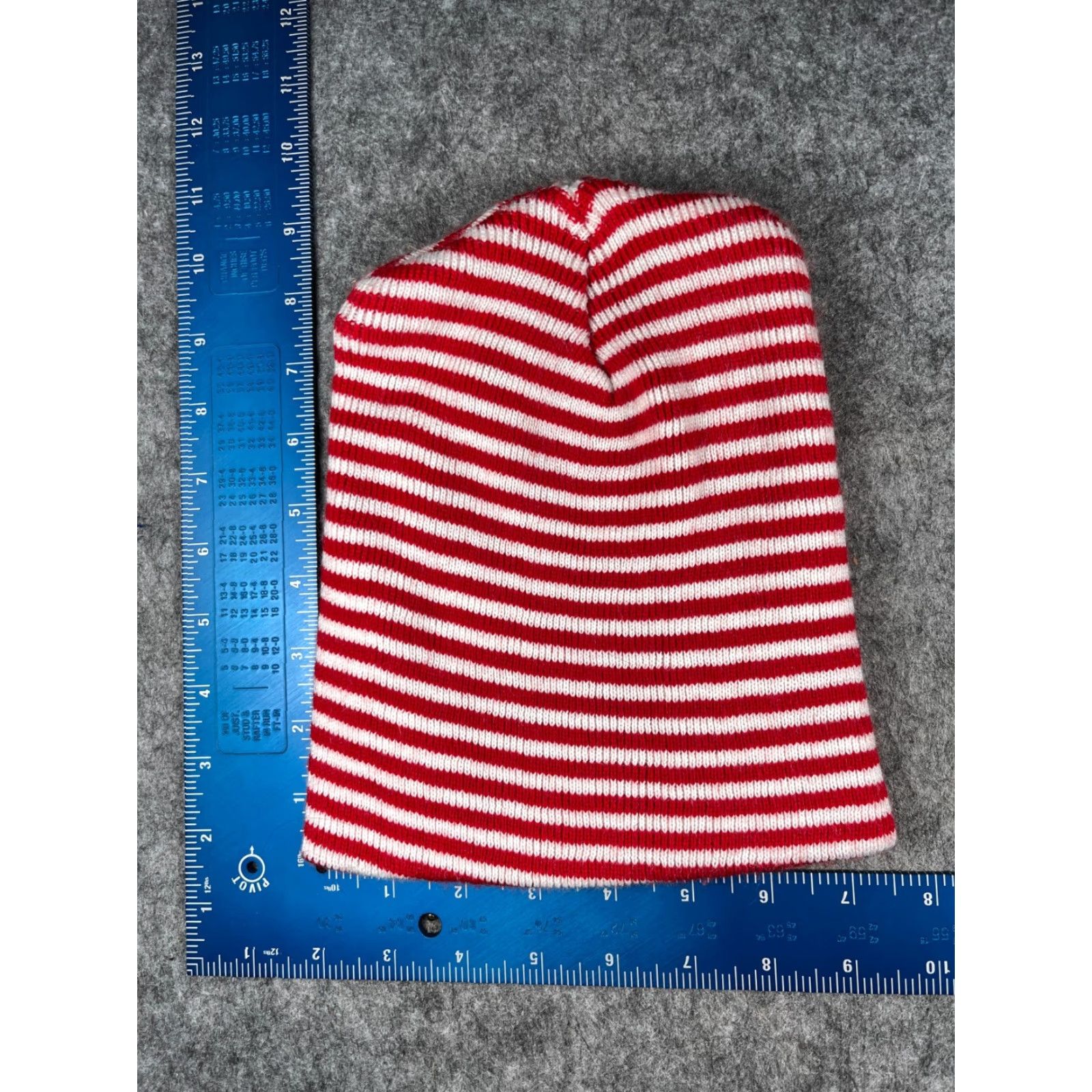 Vintage Love Your Melon Ronald McDonald House Charities Beanie Toque Unisex Adults OS Red Stripe Knit Acrylic Hat/Cap Logo Knit Beanie Size ONE SIZE - 4 Thumbnail