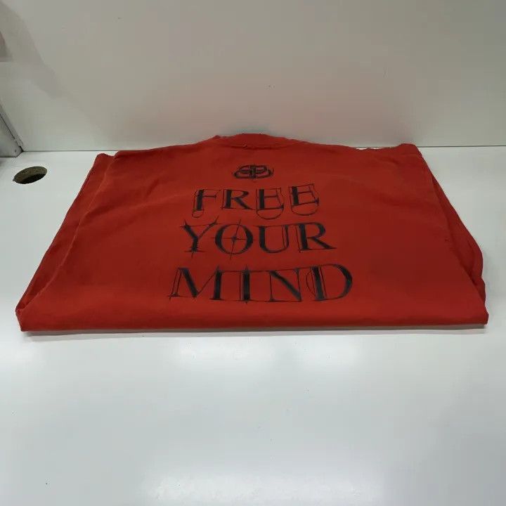 Balenciaga Balenciaga Balenciaga Gothic Shortsleeve T -2507 Size US M / EU 48-50 / 2 - 6 Thumbnail