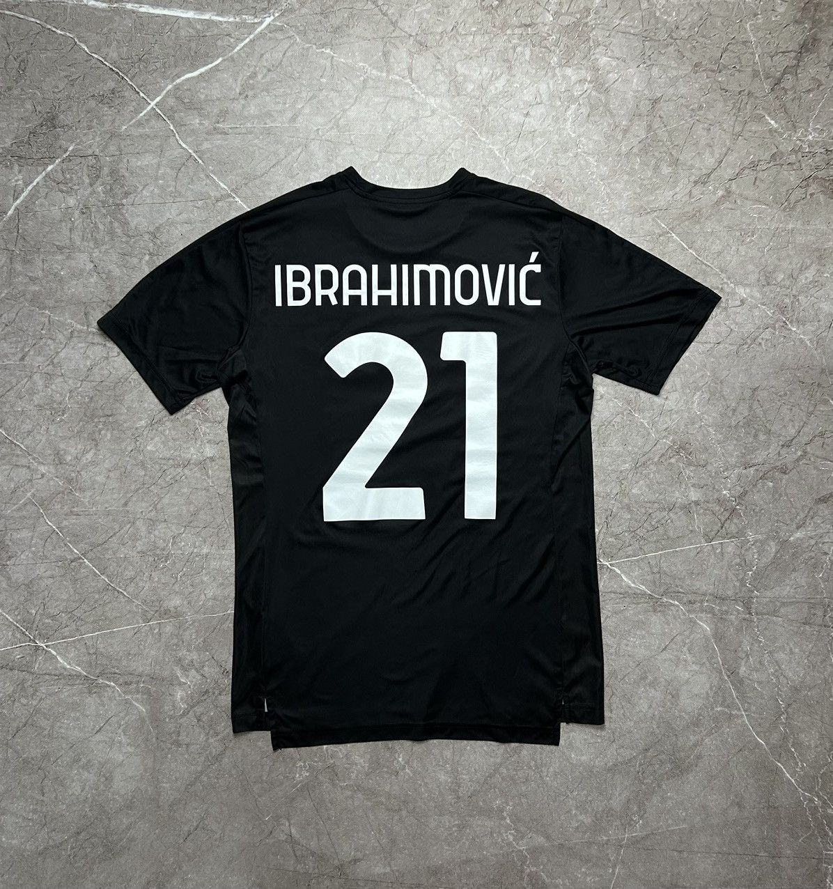 Puma Puma Ac Milan 2019 Home Ibrahimovic Jersey Size US L / EU 52-54 / 3 - 5 Thumbnail