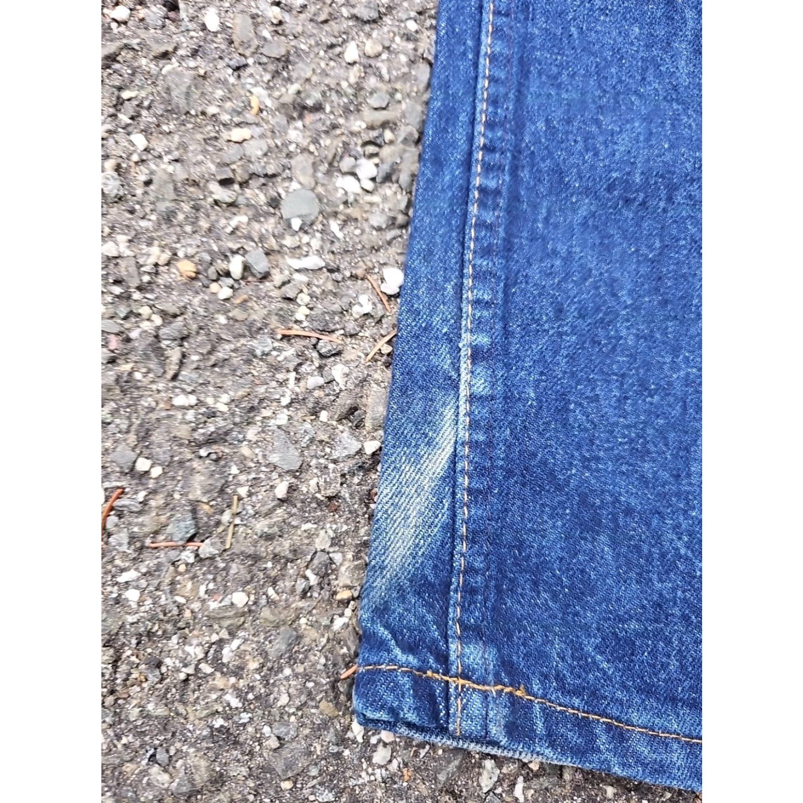 Levi's VTG Levi's 505 Jeans Mens 32 X 31 Orange Tab Dark Wash Straight Leg Denim Cotton Regular Belt Loops 90s Vintage Womens? No. Size US 32 / EU 48 - 2 Thumbnail