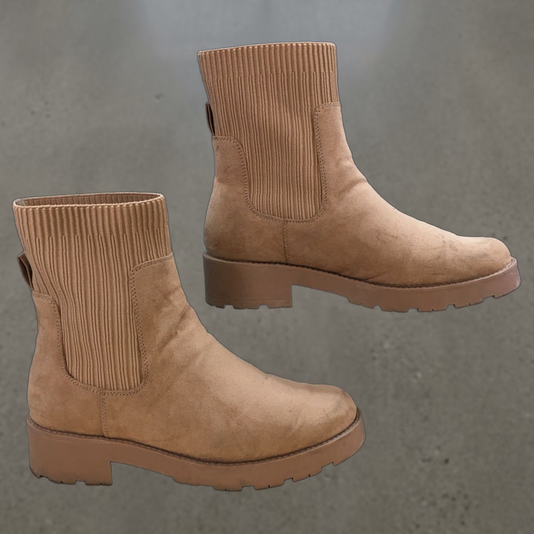 Old Navy Old Navy Chelsea Boots Womens 9 Brown Caramel Chunky Pull On Casual Faux Leather Boots Size US 9 / IT 39 - 1 Thumbnail