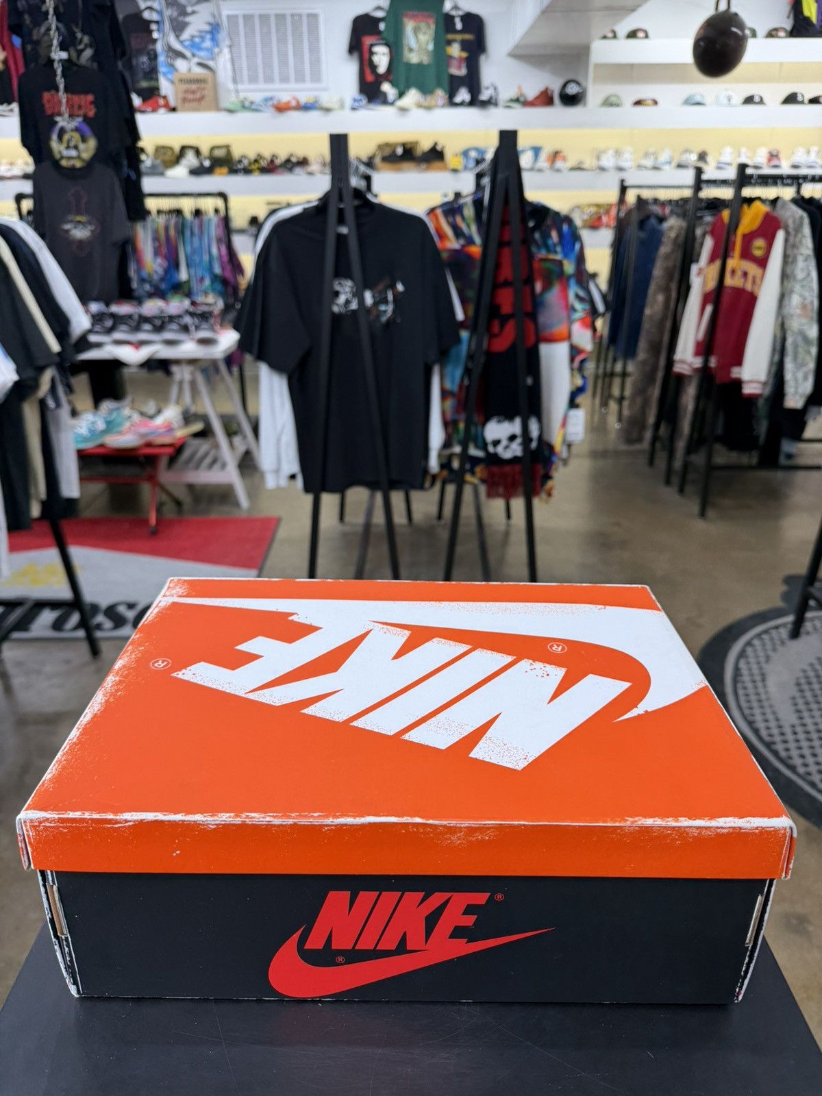 Jordan Brand Air Jordan 1 Chicago Lost & Found Size 8.5 (2022) Size US 8.5 / EU 41-42 - 15 Thumbnail
