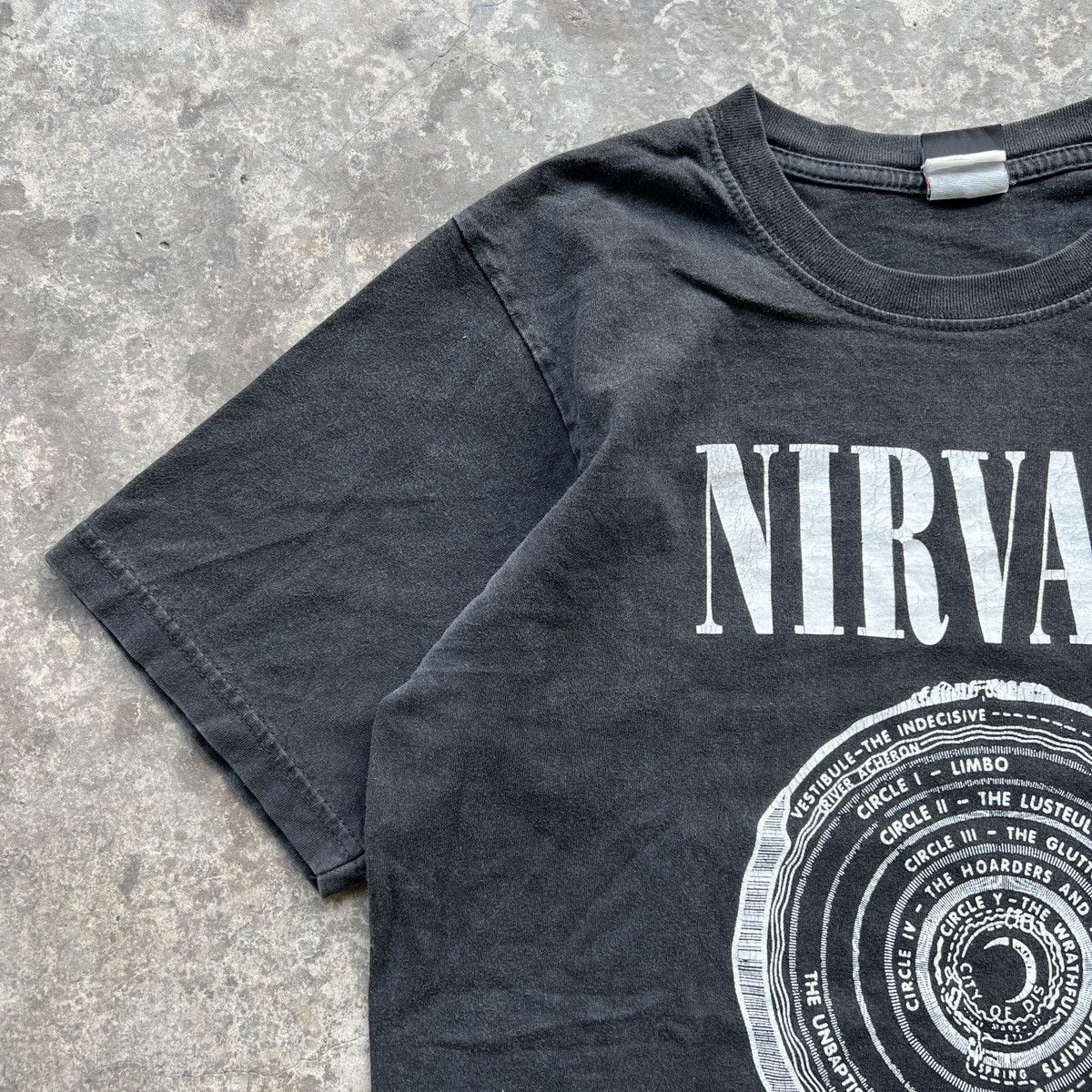 Vintage Vintage Sunfaded Nirvana Vestibule Band Tshirt Old Bootleg Size US M / EU 48-50 / 2 - 4 Thumbnail