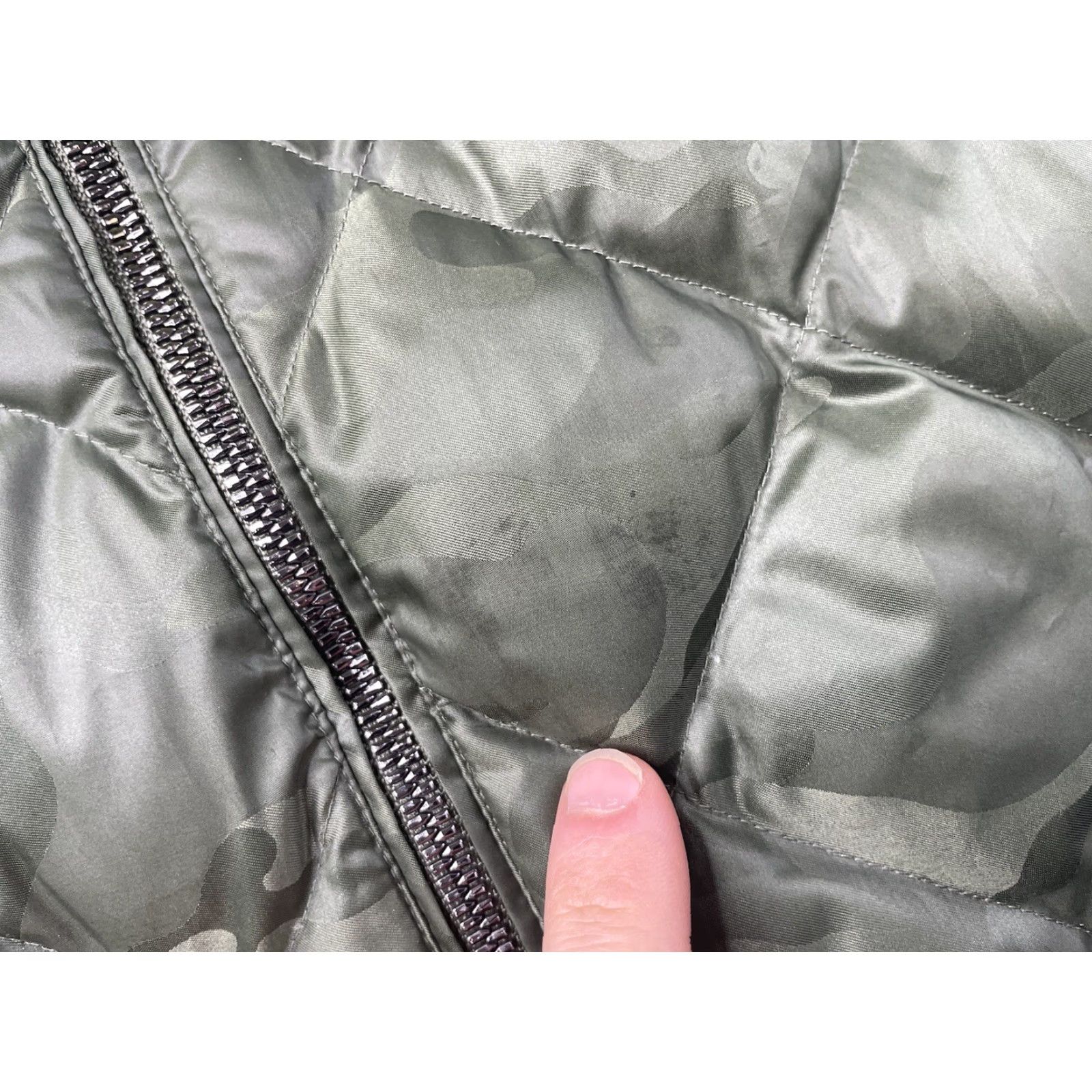 Alo ALO Green Camo Quilted Down Puffer Bomber Jacket Full Zip Womens Size S Size S / US 4 / IT 40 - 6 Thumbnail