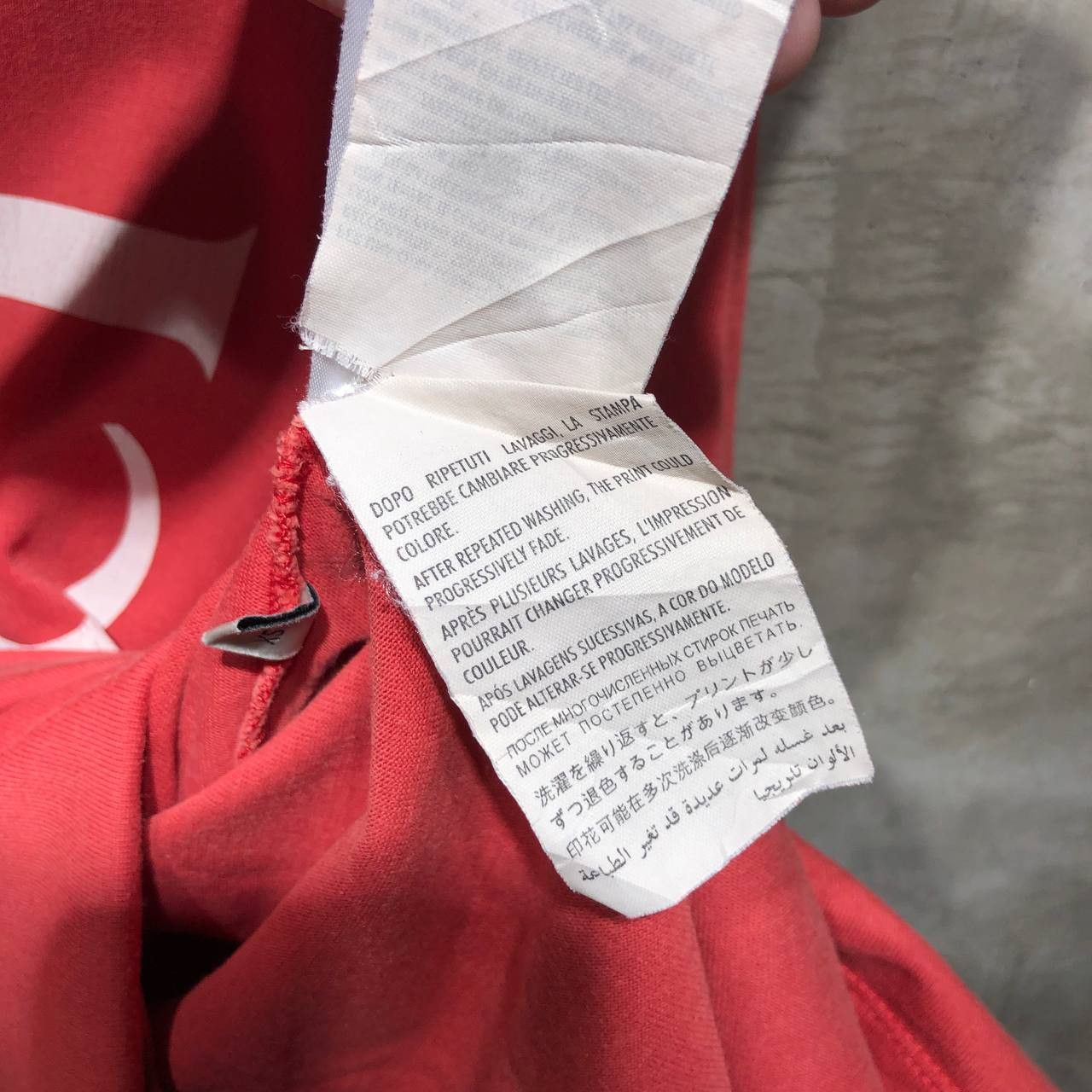 Gucci Gucci Vertical Logo tee Size US M / EU 48-50 / 2 - 13 Thumbnail