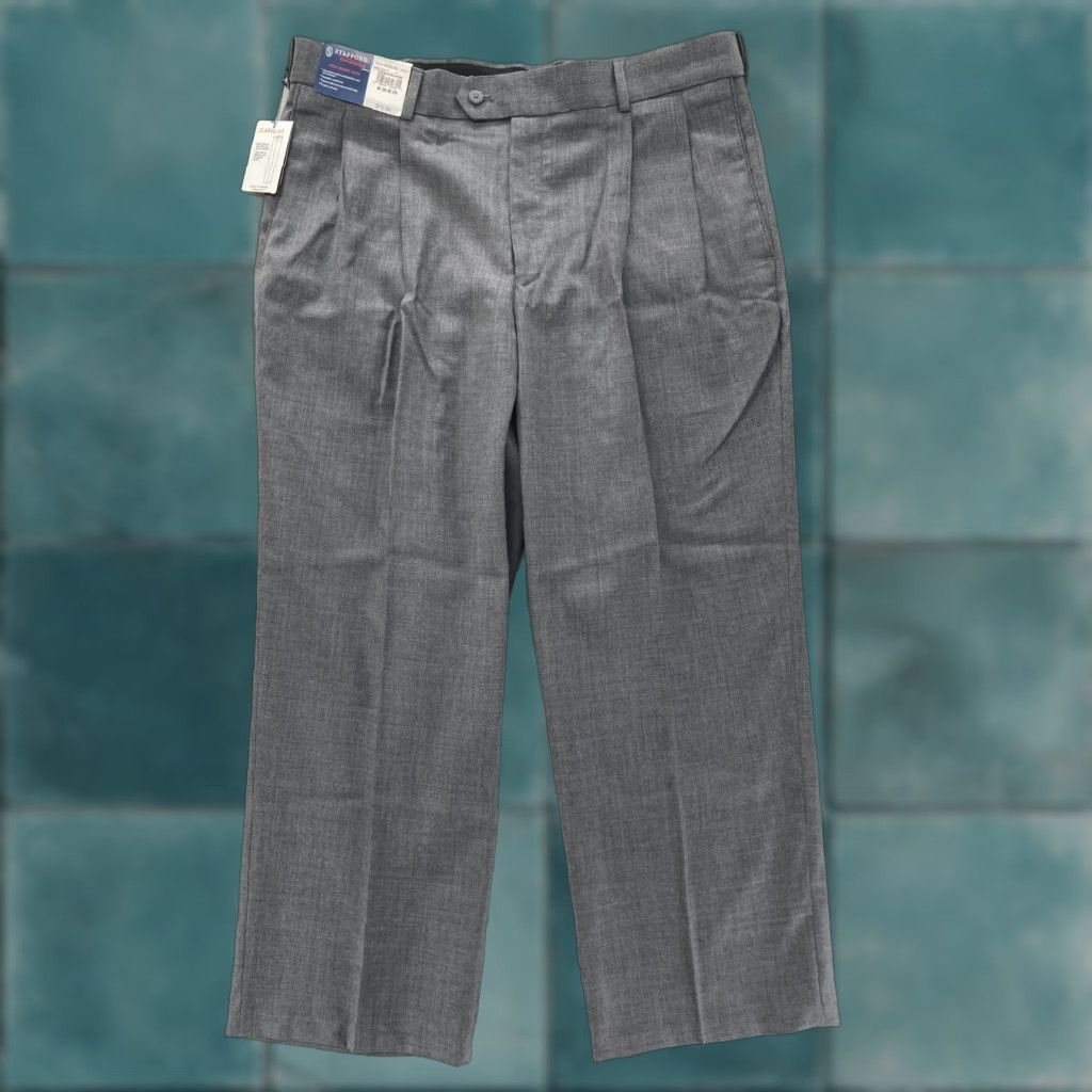 Stafford VINTAGE Stafford Performance Dress Pants Mens 38x27 Charcoal Gray Wool Pleated Business Size US 38 / EU 54 - 1 Thumbnail