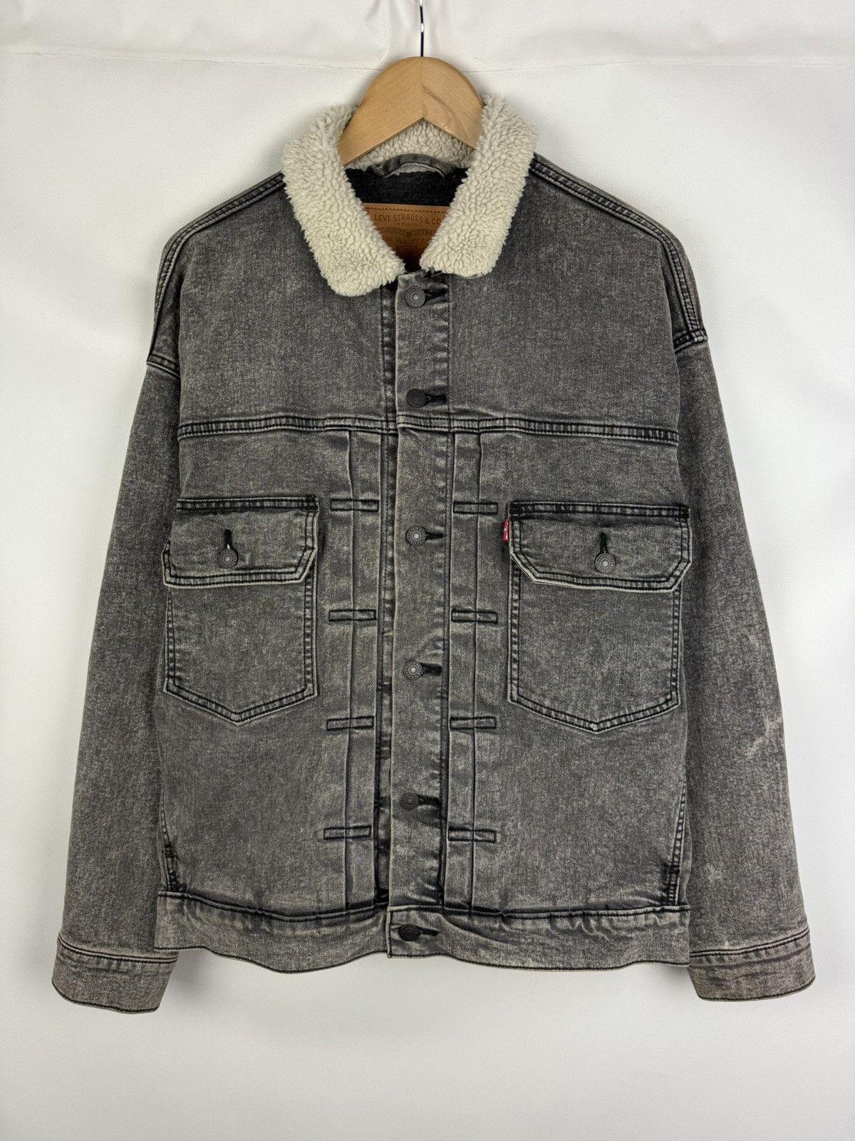 Levis Type 2 Men’s Sherpa Denim Trucker Jacket Size M
