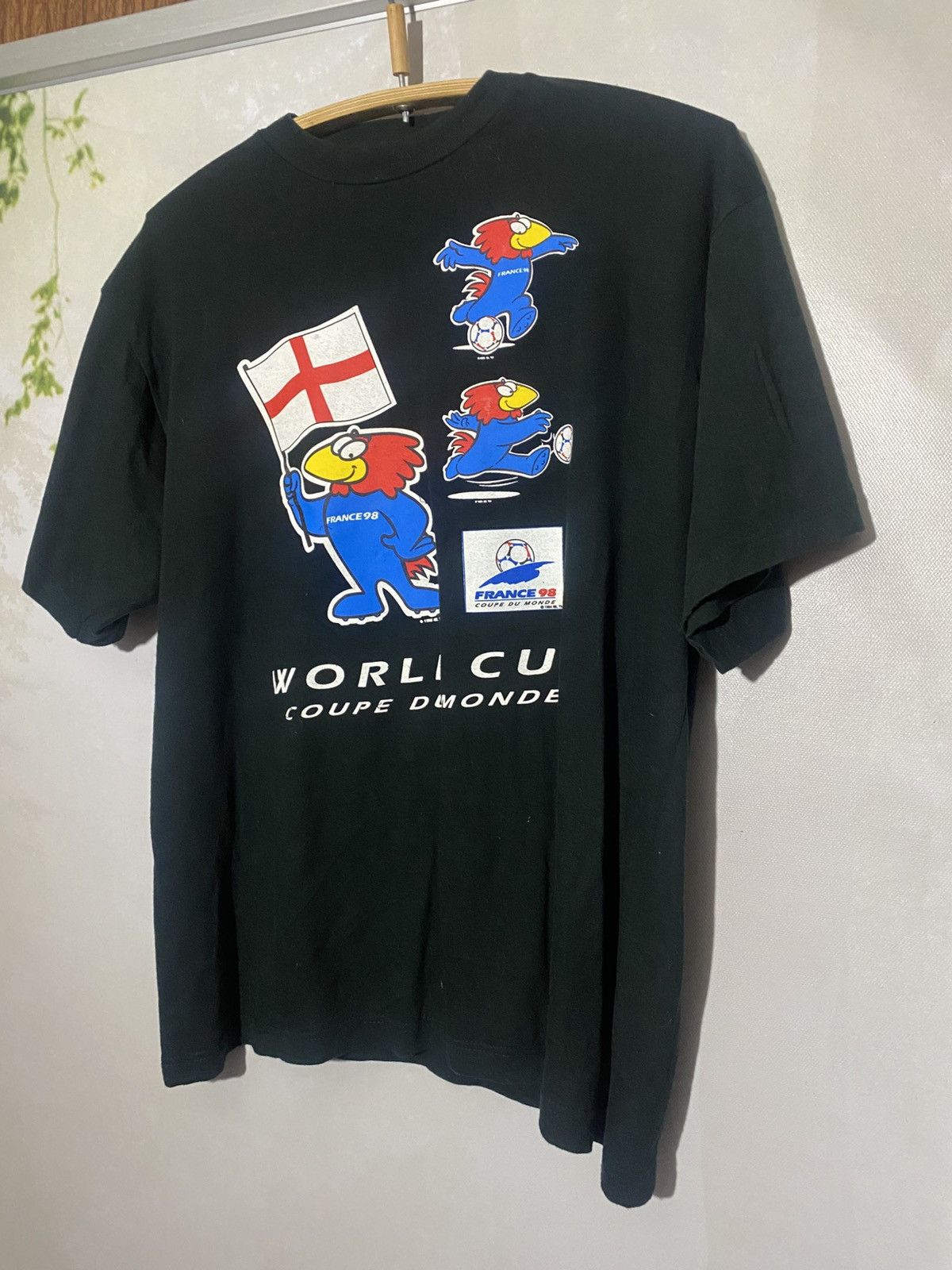 Vintage France 1998 World Cup Soccer Football Graphic Tee