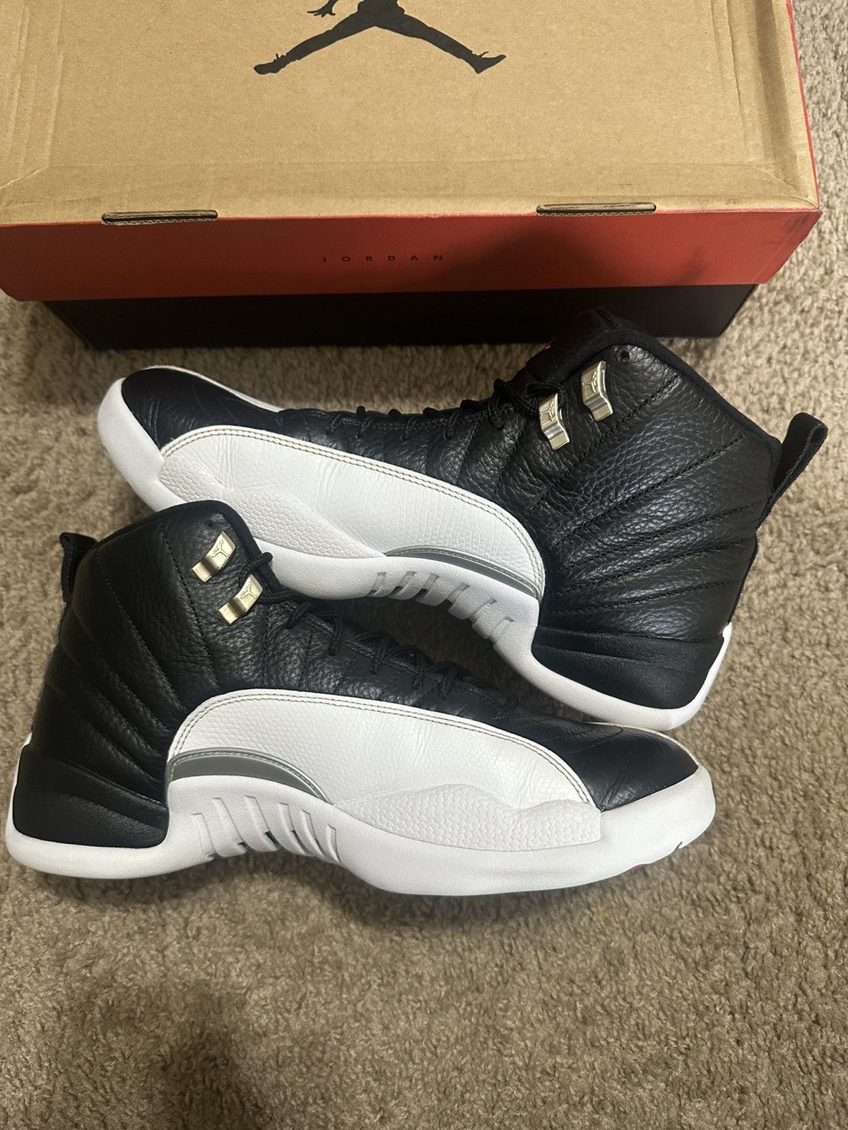 Jordan Brand Size 11.5 - Jordan 12 Retro Playoffs (2022) (CT8013-006) Size US 11.5 / EU 44-45 - 2 Thumbnail