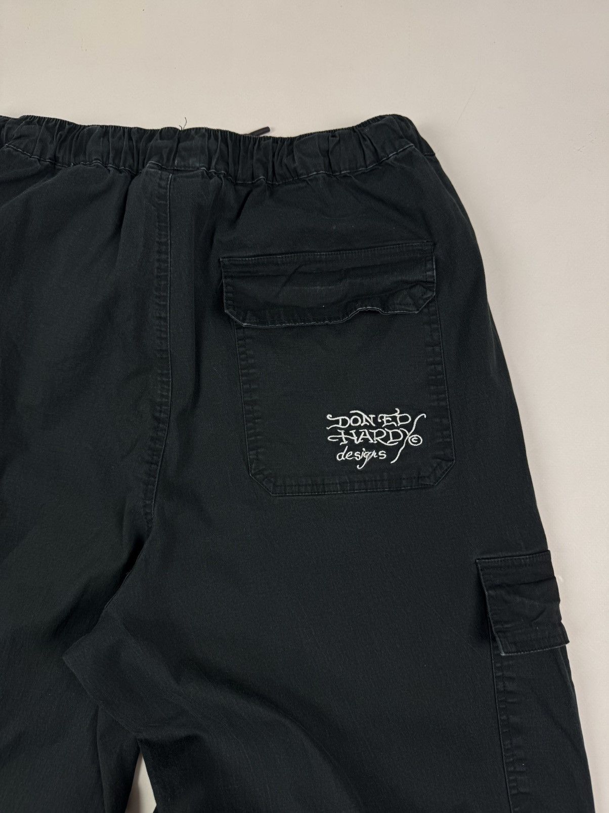 Ed Hardy Faded Ed Hardy x Urban Outfitters Dragon Graphic Cargo Pants Size US 33 - 16 Thumbnail