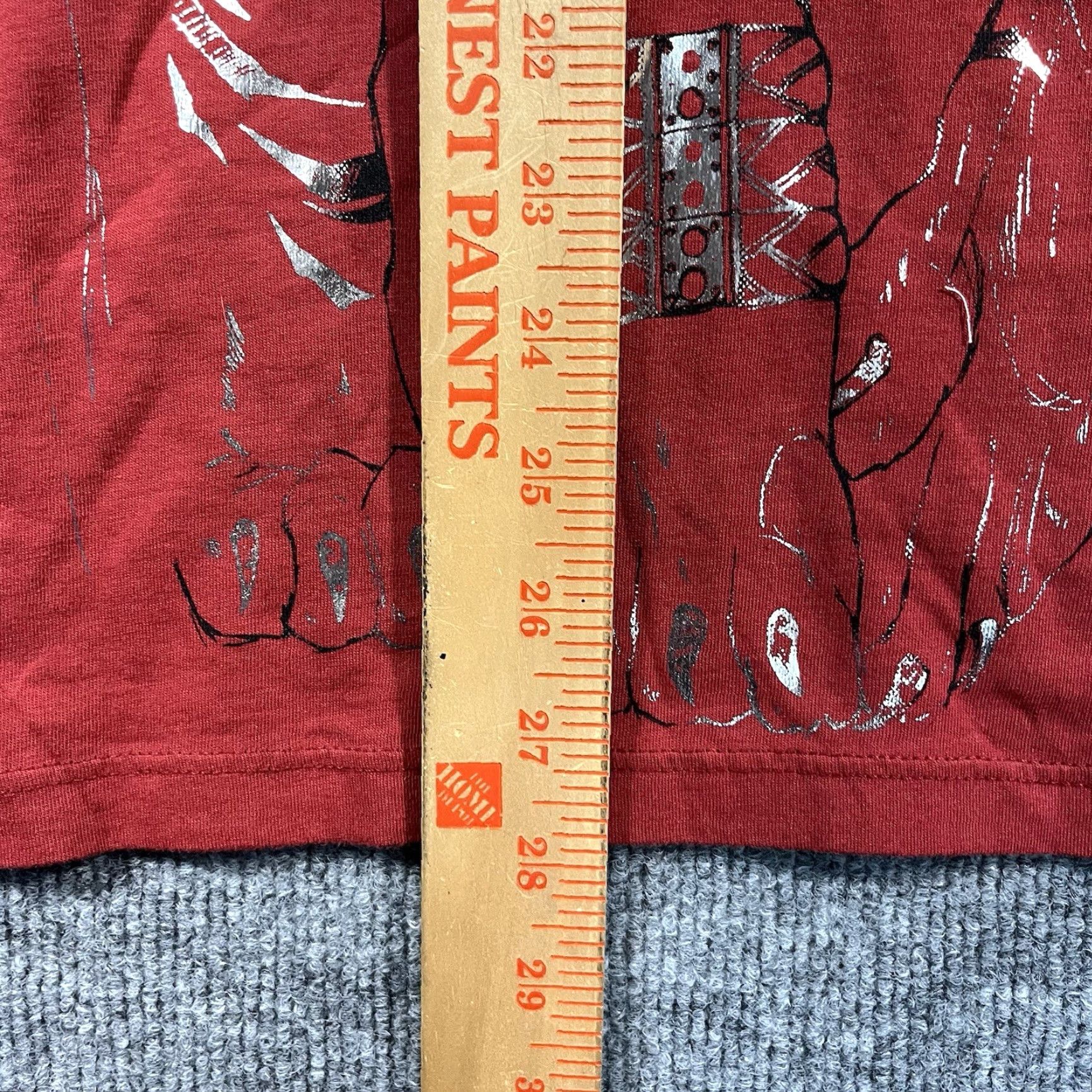 Vintage Key Closet Shirt Mens Medium Red Cross T-Shirt Y2K Grunge Art Vintage Tiger Size US M / EU 48-50 / 2 - 5 Thumbnail