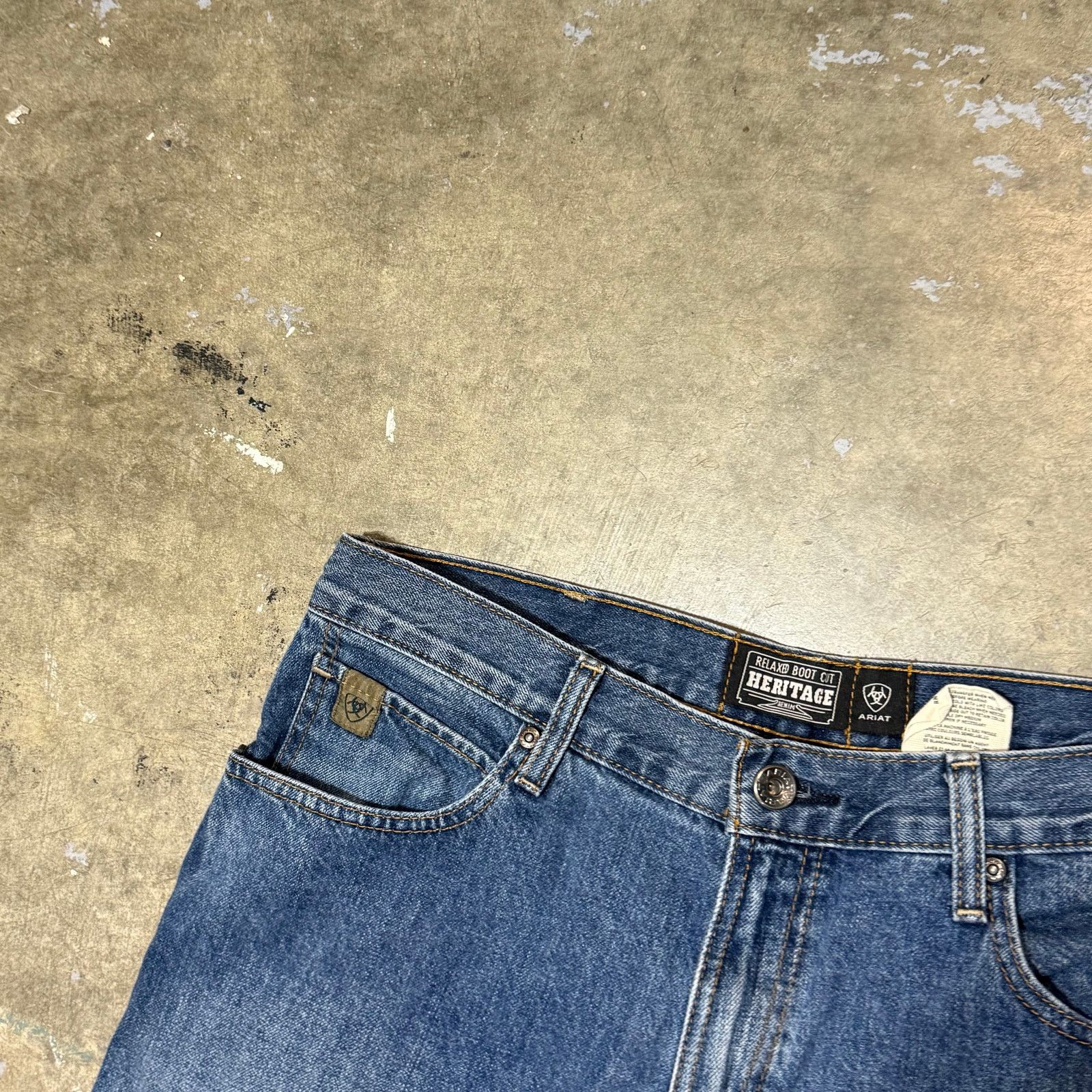 Ariat Ariat Relaxed Bootcut Heritage Jeans 34x34 Size US 34 / EU 50 - 4 Thumbnail