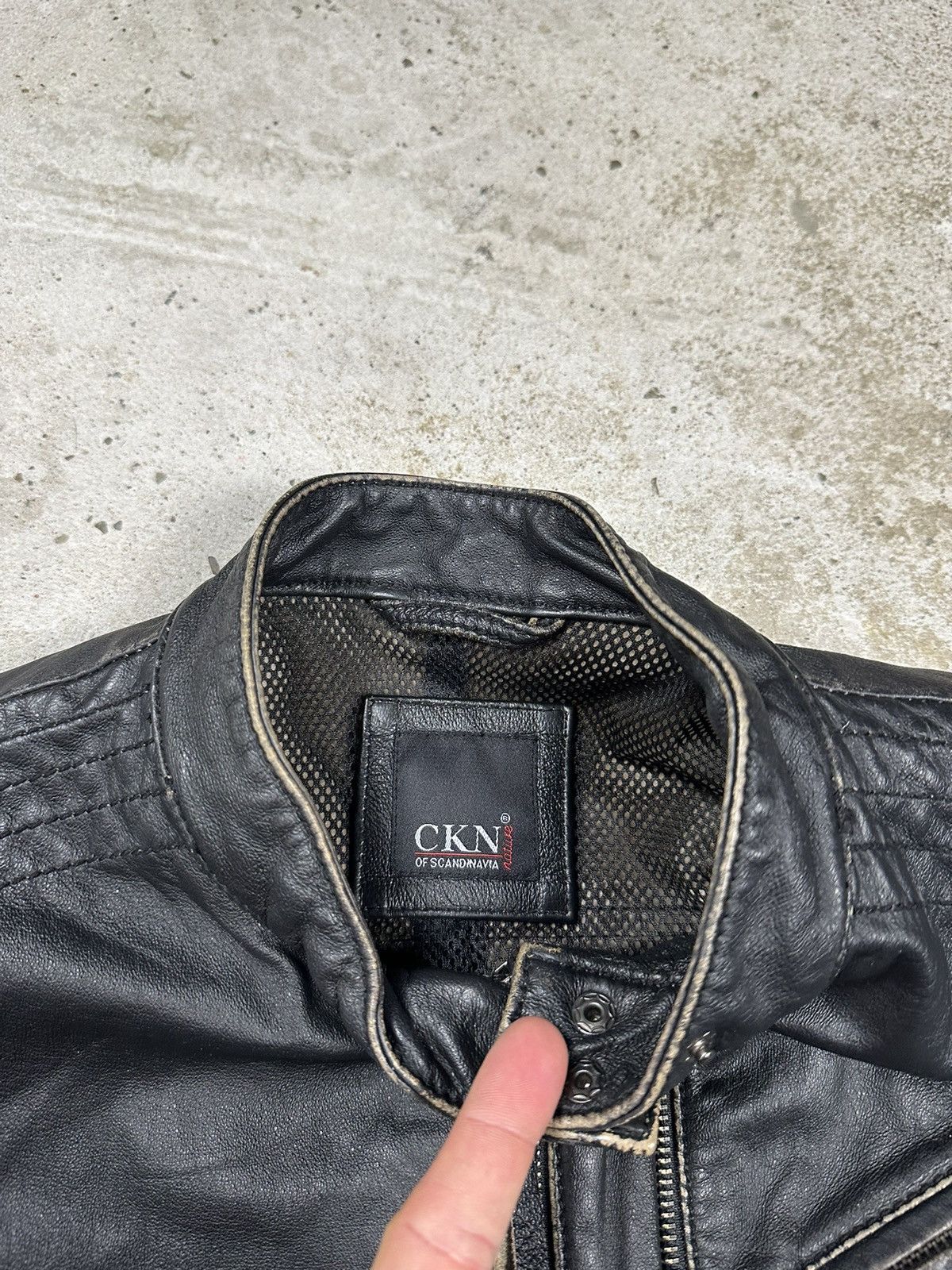 Vintage Vintage Y2K Moto Biker Black Leather Jacket Utility Size US S / EU 44-46 / 1 - 7 Thumbnail