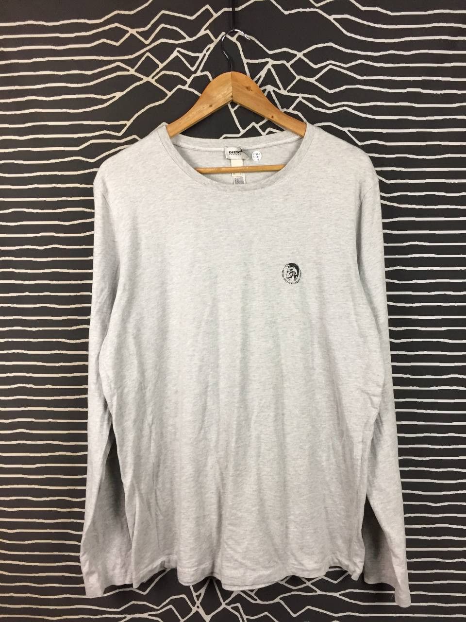 Diesel Diesel "Only The Brave" Mohawk Logo Long Sleeve Tee Size US XL / EU 56 / 4 - 1 Thumbnail