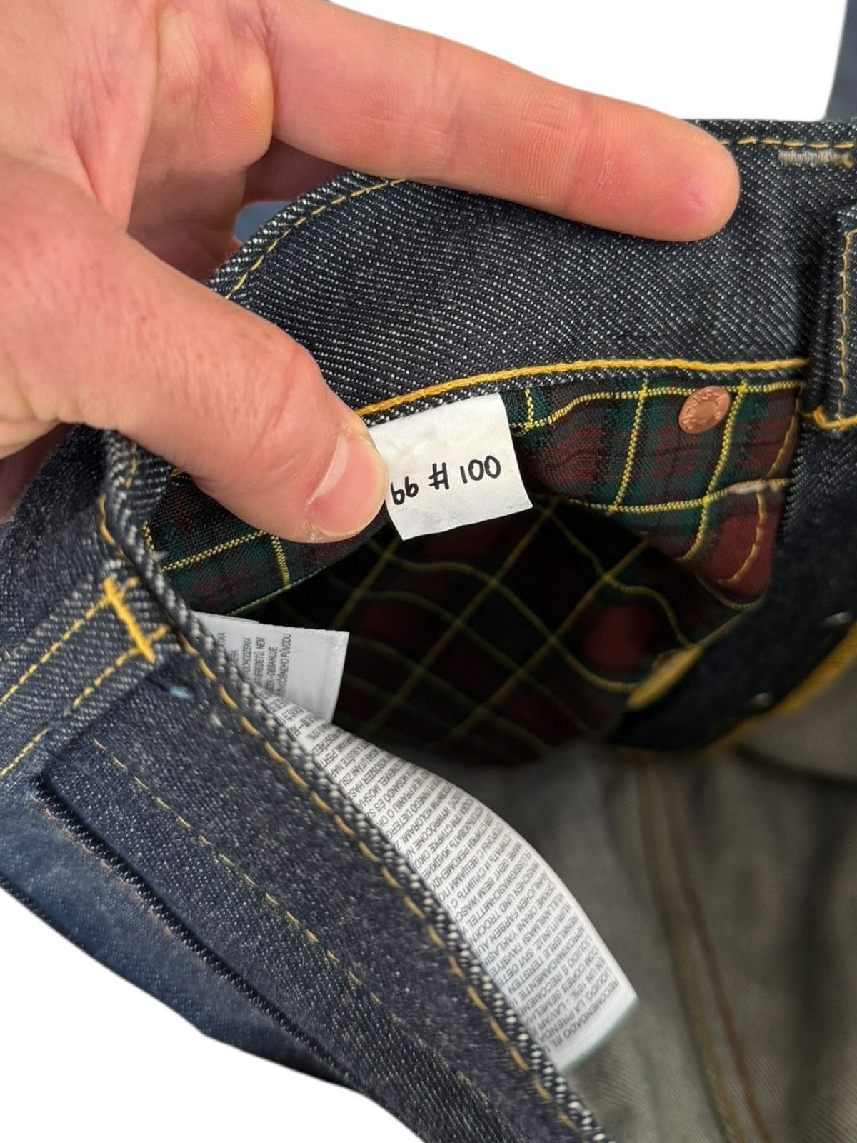 Levi's Vintage Clothing LVC 1944 1/100 WW2Cone Mills White Oak Perfect Imperfections Size US 28 / EU 44 - 17 Thumbnail