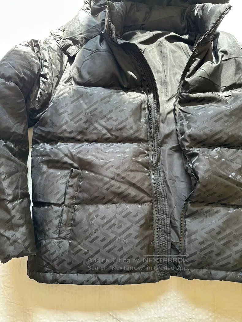 Versace Versace Black hooded down jacket Size US M / EU 48-50 / 2 - 8 Thumbnail