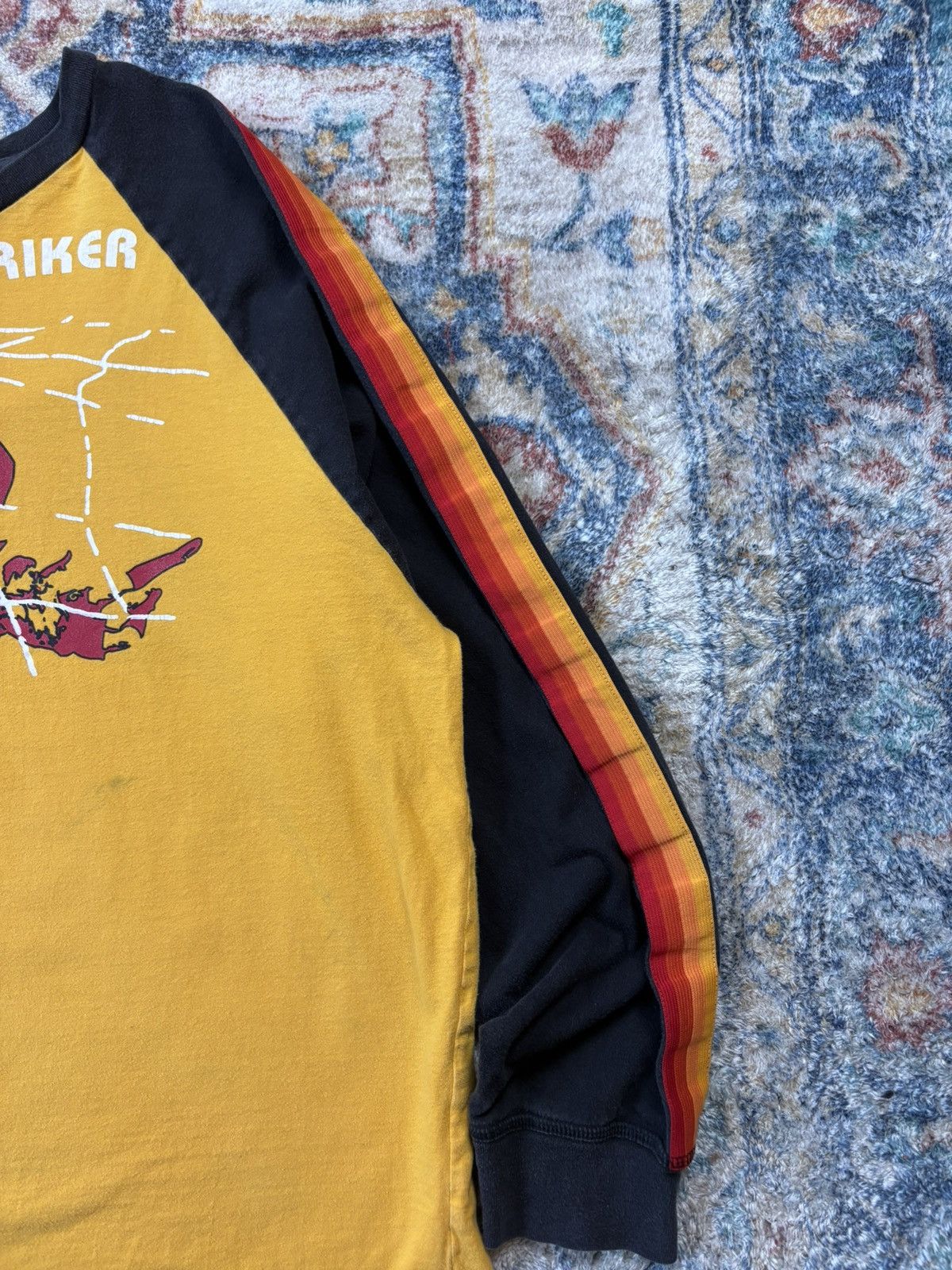 Vintage Vintage 725 Professional Striker Soccer Long Sleeve T-shirt Size US L / EU 52-54 / 3 - 6 Thumbnail