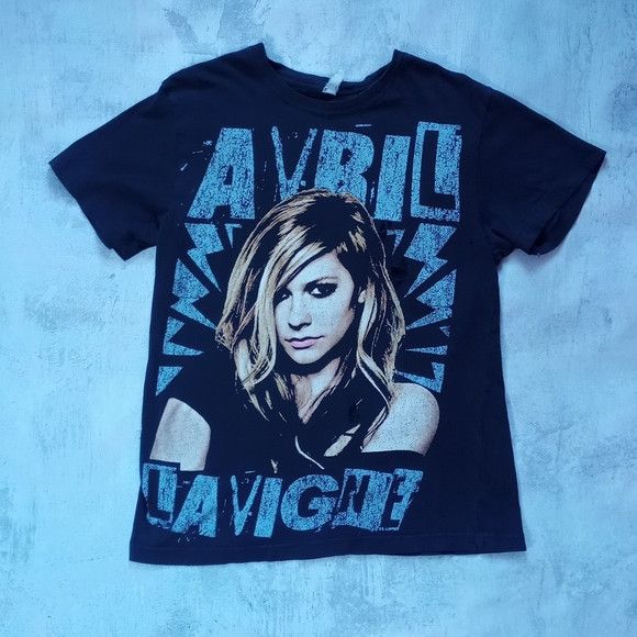 image of Vintage Avril Lavigne The Black Star Tour Distressed T-Shirt, Men's (Size Small)