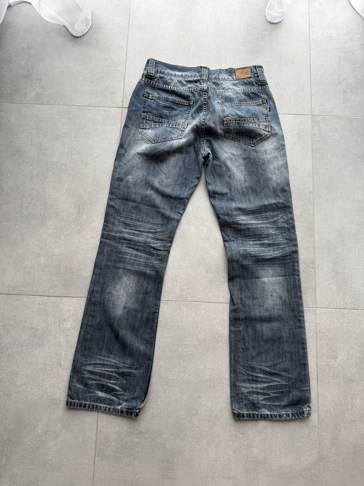 Vintage baggy flared hype bootcut opium y2k jeans japanese