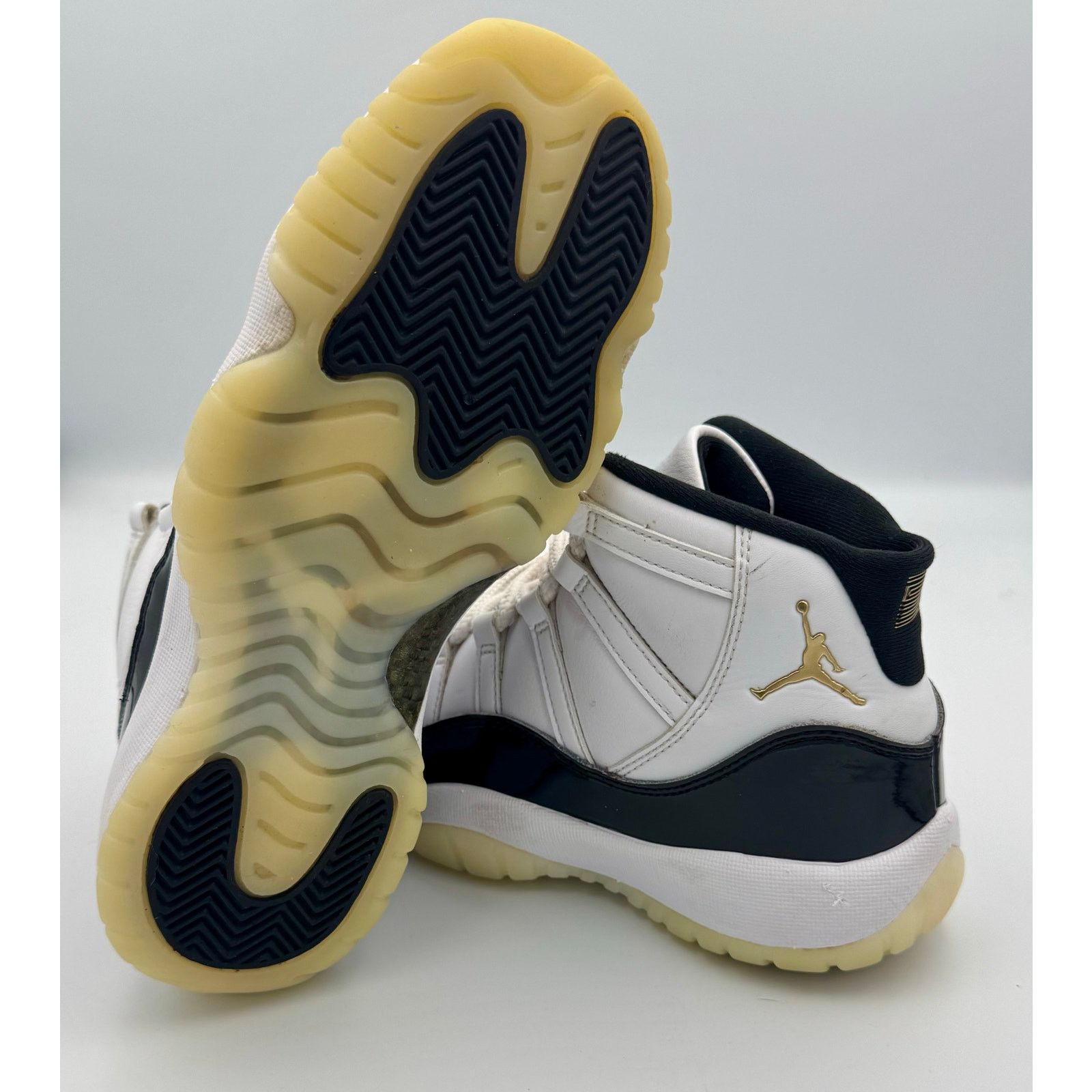 Nike Air Jordan 11 Retro GS "Gratitude Defining Moments Sz 6.5y Size US 6.5 / EU 39-40 - 7 Thumbnail