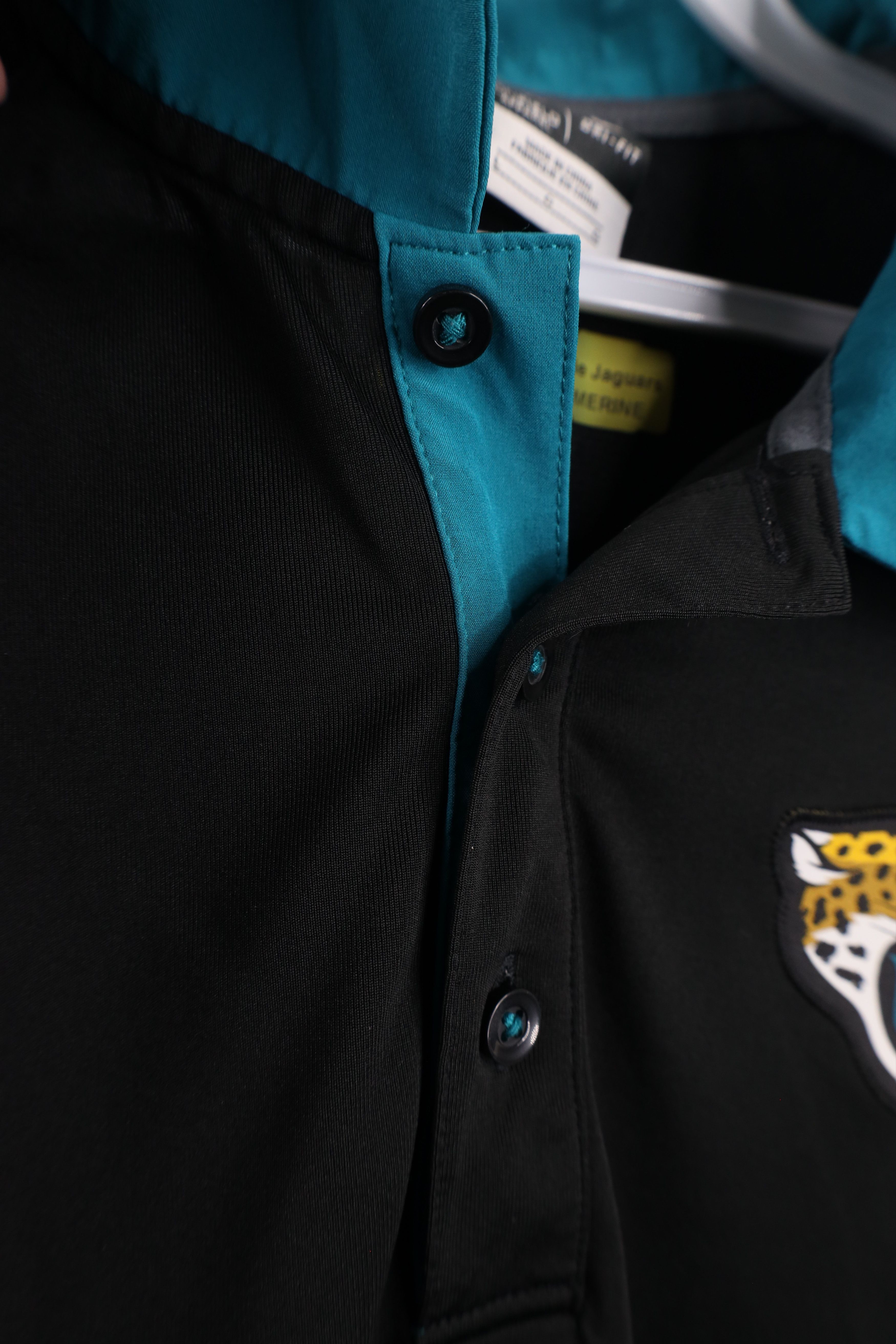 Nike × Vintage Nike On Field Jacksonville Jaguars Football Polo Shirt Size US L / EU 52-54 / 3 - 6 Thumbnail